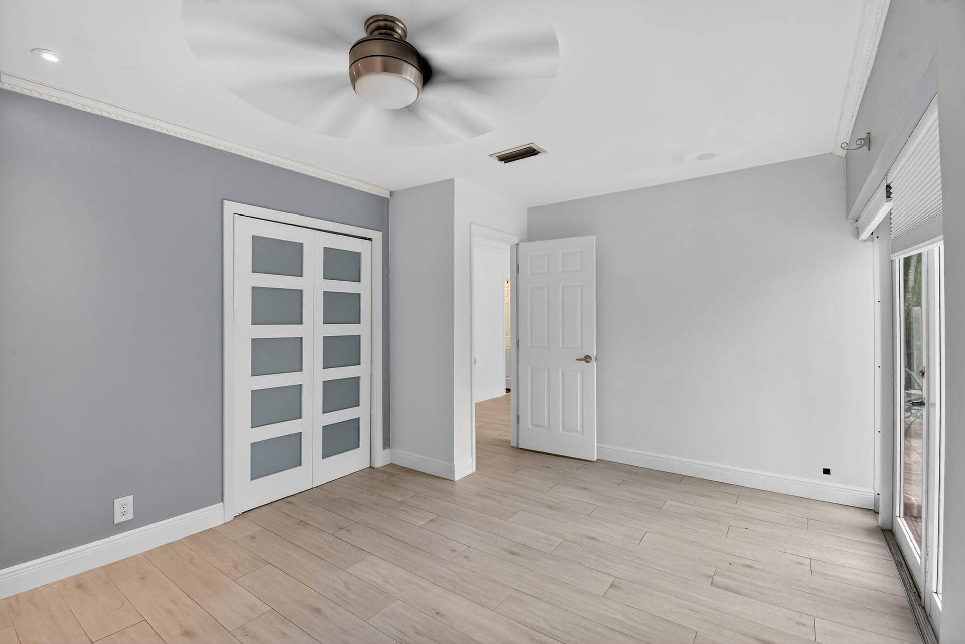 1606 NE 15th Avenue, #1606, Fort Lauderdale, FL 33305 23-web-or-mls-023_DSC_4756