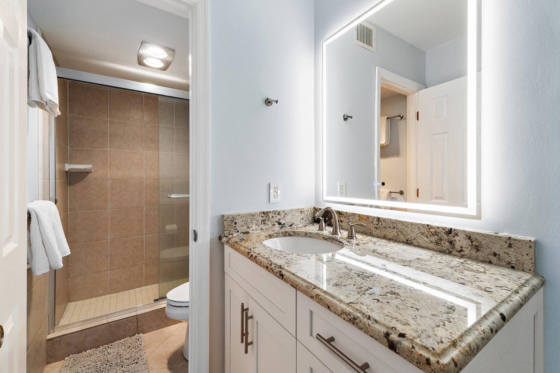 336 Golfview Road, #619, North Palm Beach, FL 33408 Primary Bath 2