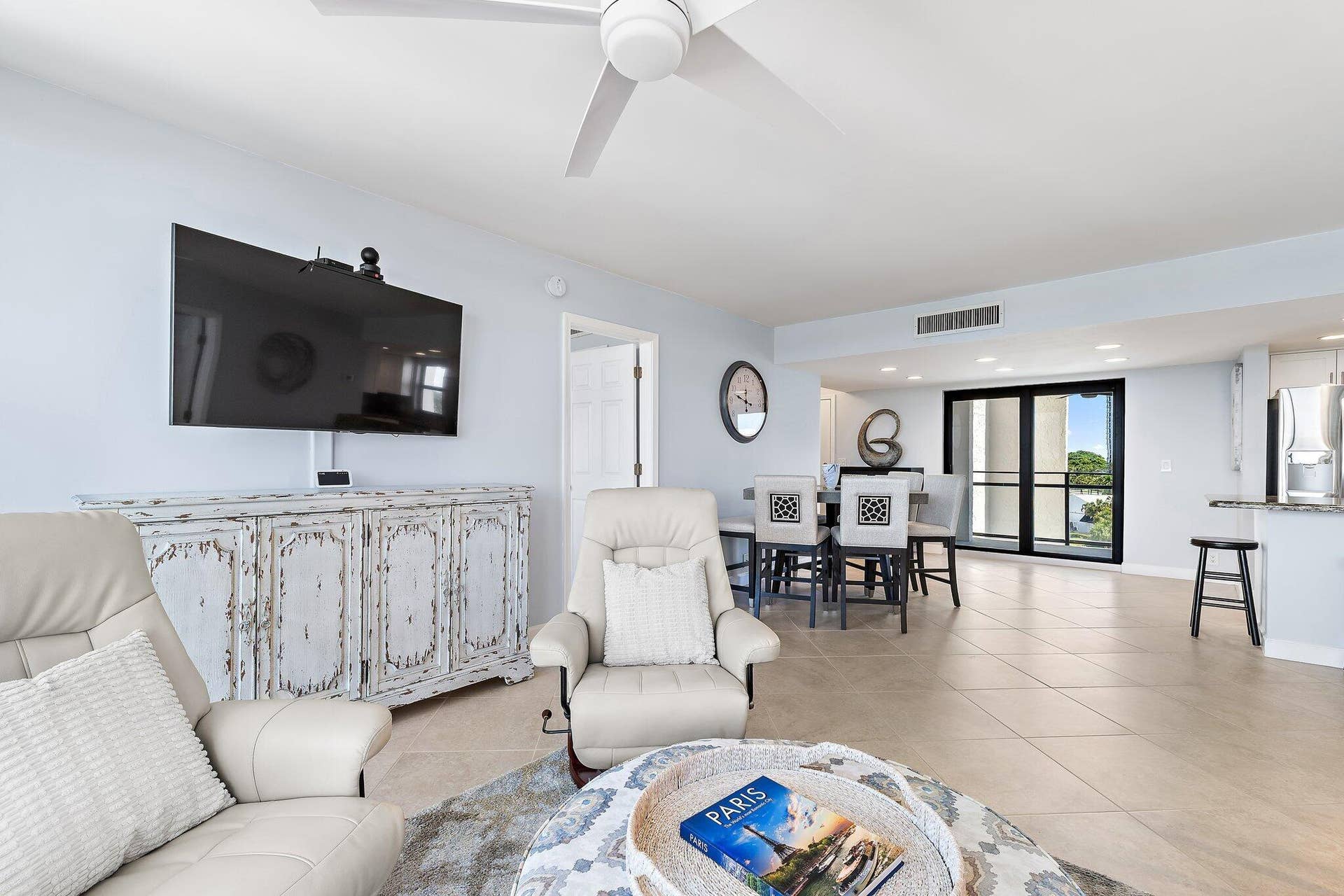 336 Golfview Road, #619, North Palm Beach, FL 33408 Living Room 4