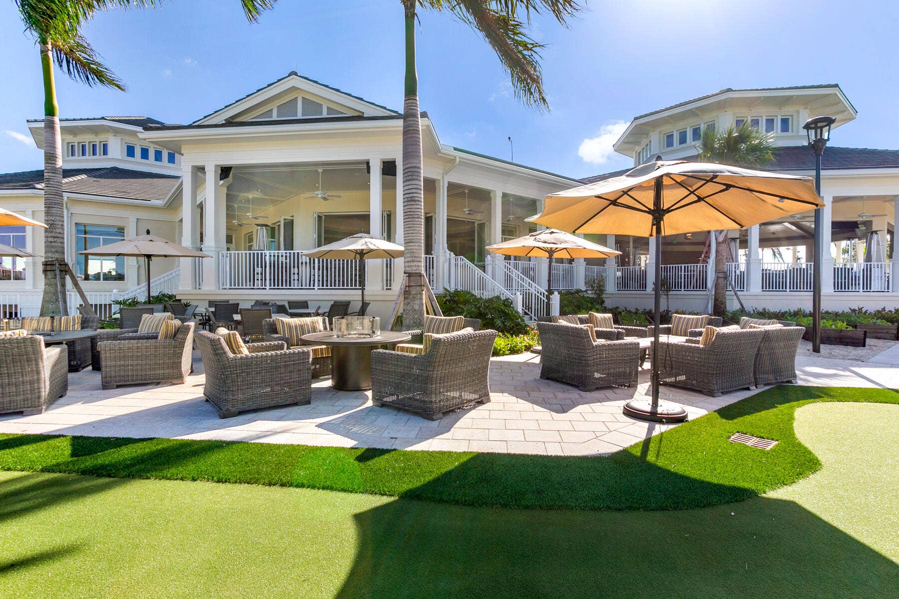 336 Golfview Road, #619, North Palm Beach, FL 33408 Restaurant Deck 2