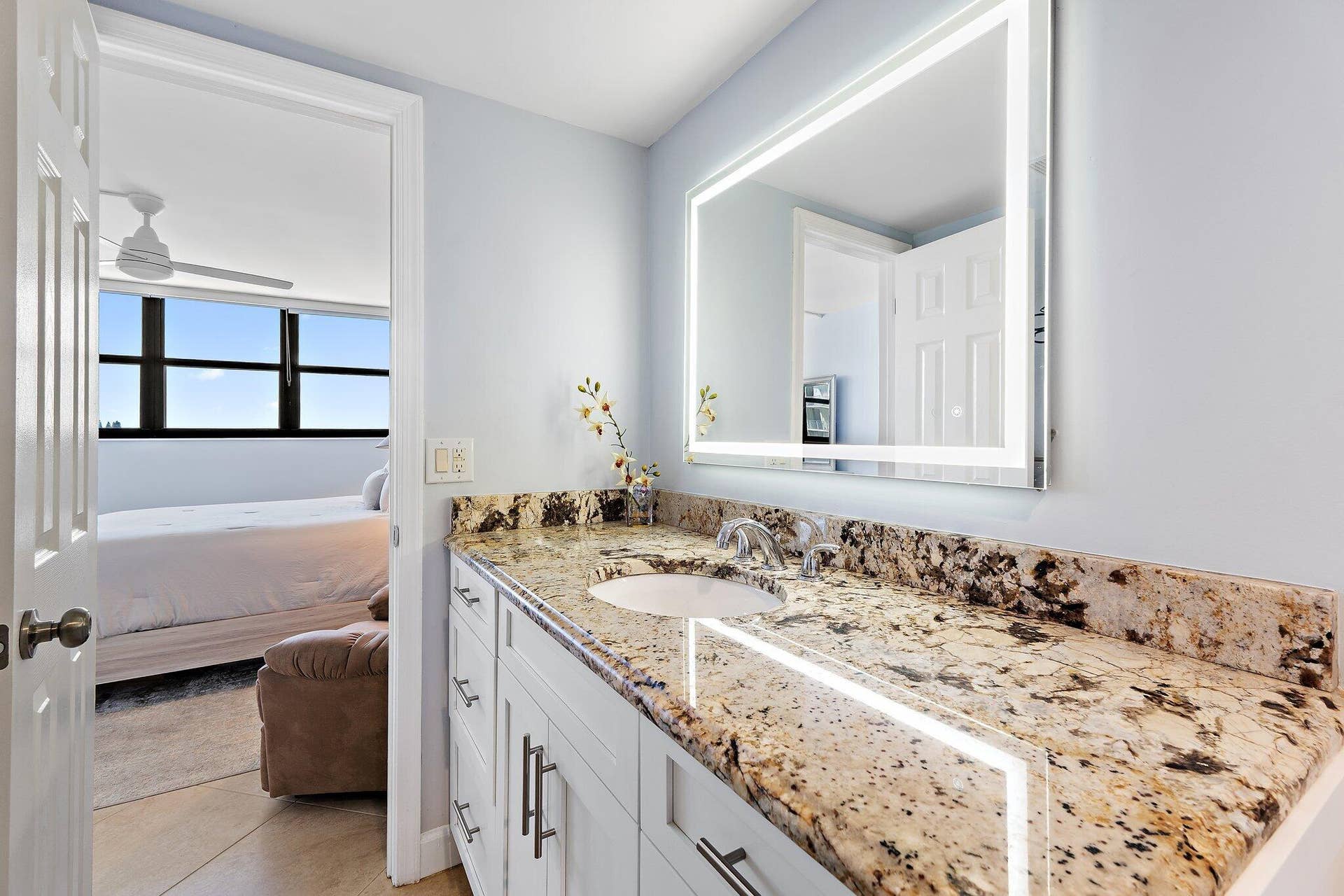 336 Golfview Road, #619, North Palm Beach, FL 33408 Second Bathroom