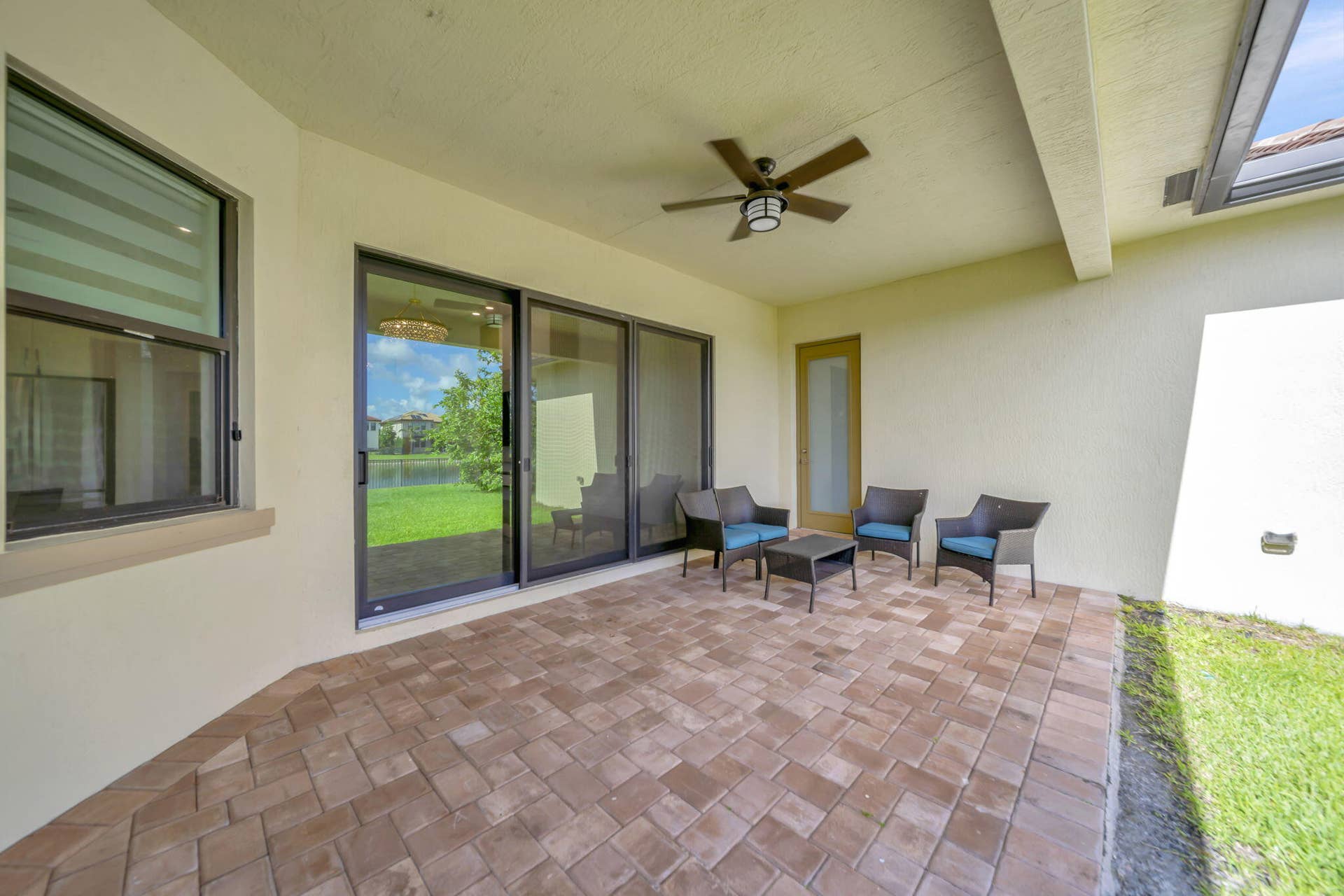 Large COVERED overhang to provide shade from sun
