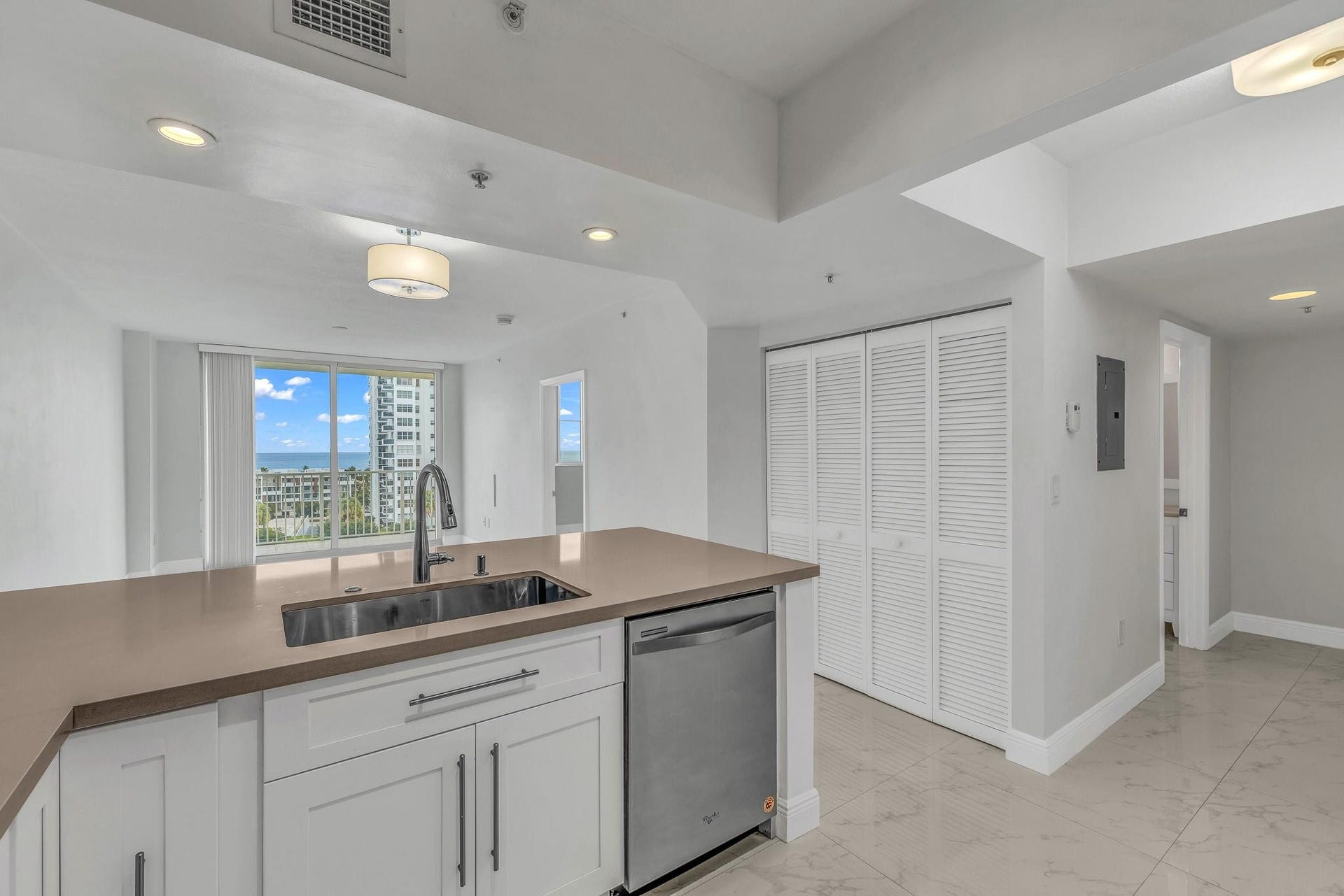 3020 NE 32nd Street, #Unit 905, Fort Lauderdale, FL 33306 Photo 8