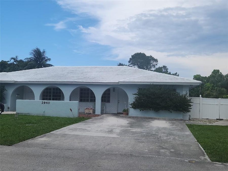 Property photo for 2940 NE 19th Terrace, #South Side, Lighthouse Point, FL