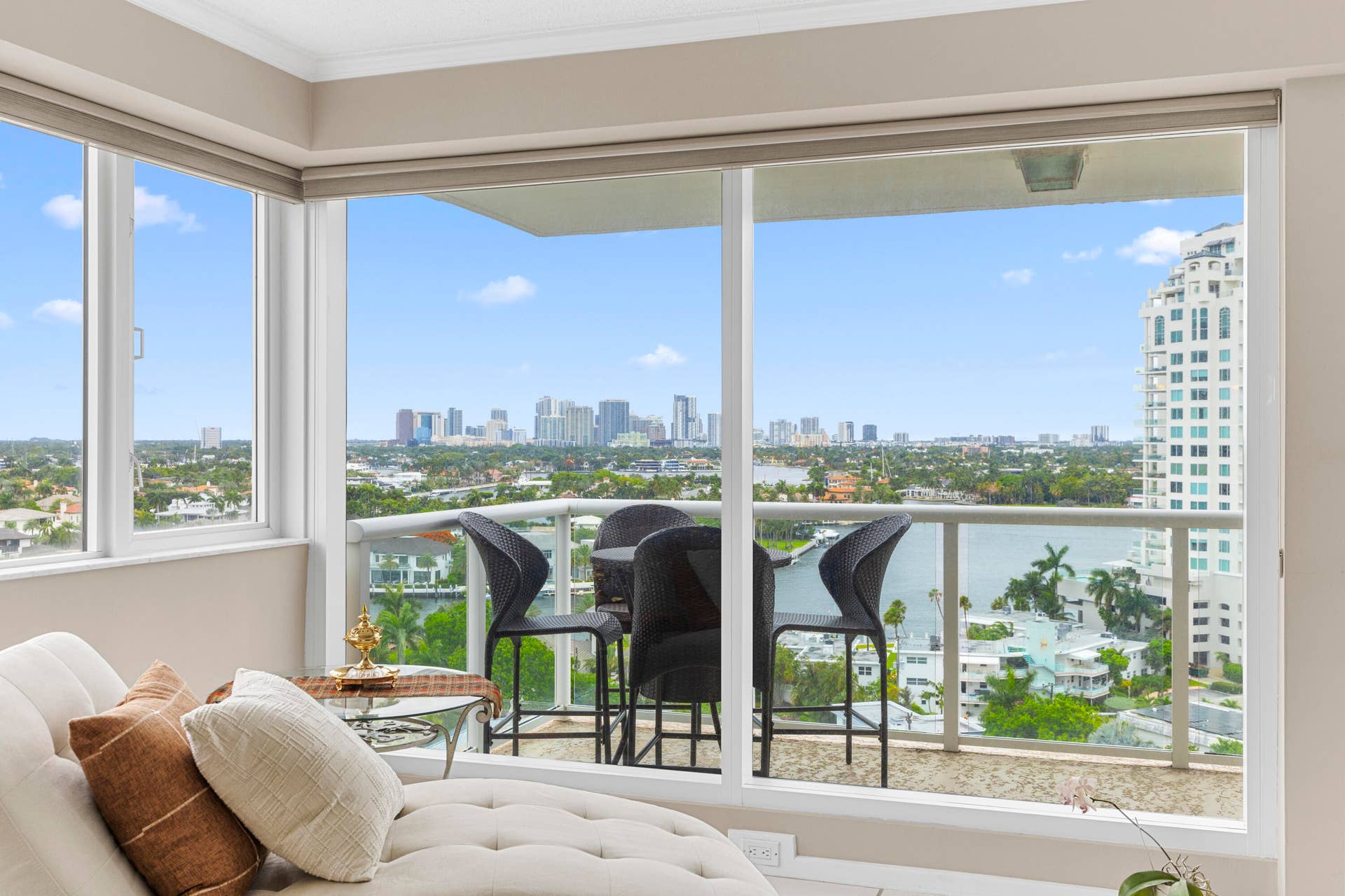 3000 Holiday Drive, #1505, Fort Lauderdale, FL 33316 R6II9475