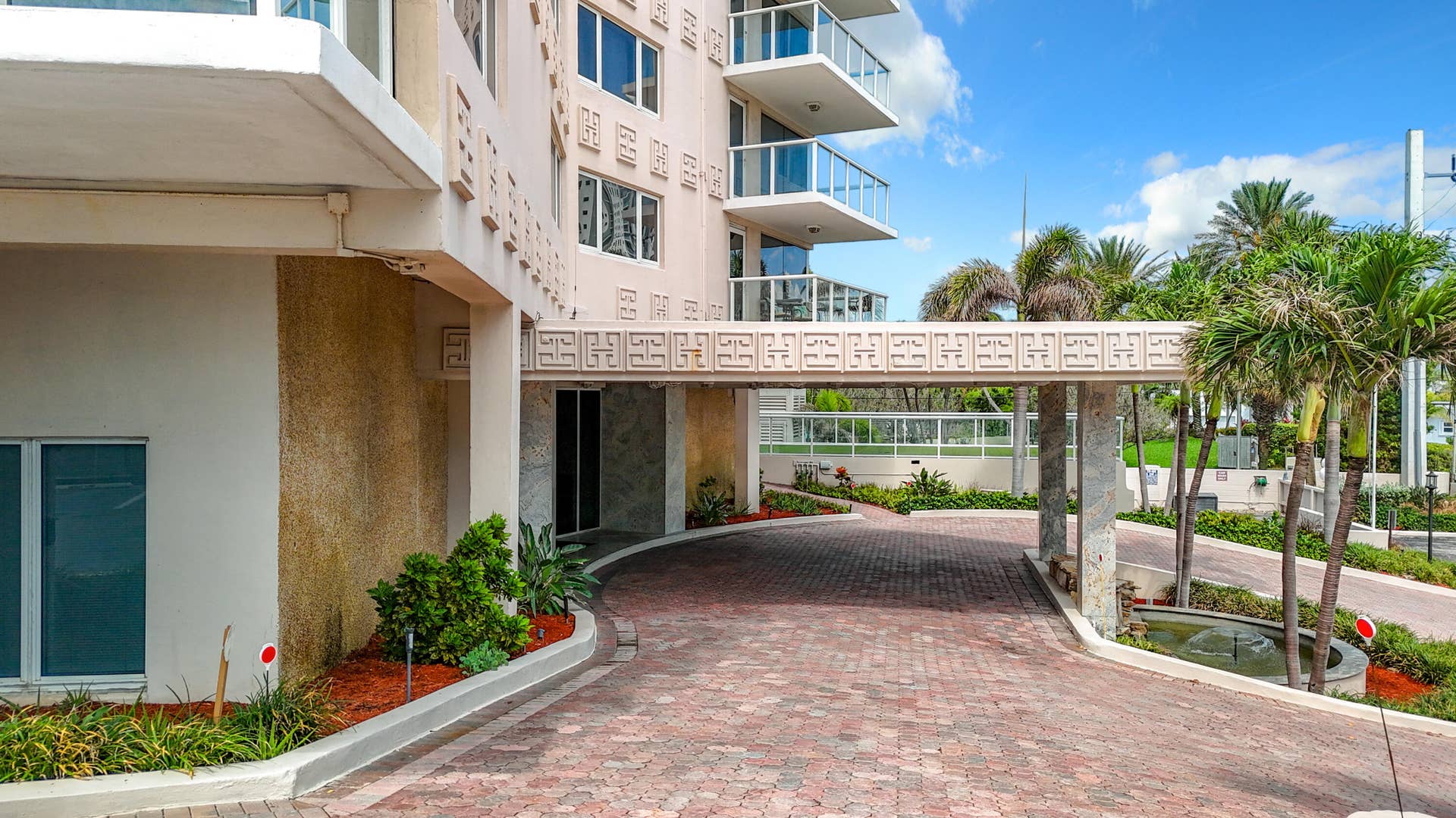 3000 Holiday Drive, #1505, Fort Lauderdale, FL 33316 3000 Holiday Drive #1206-14