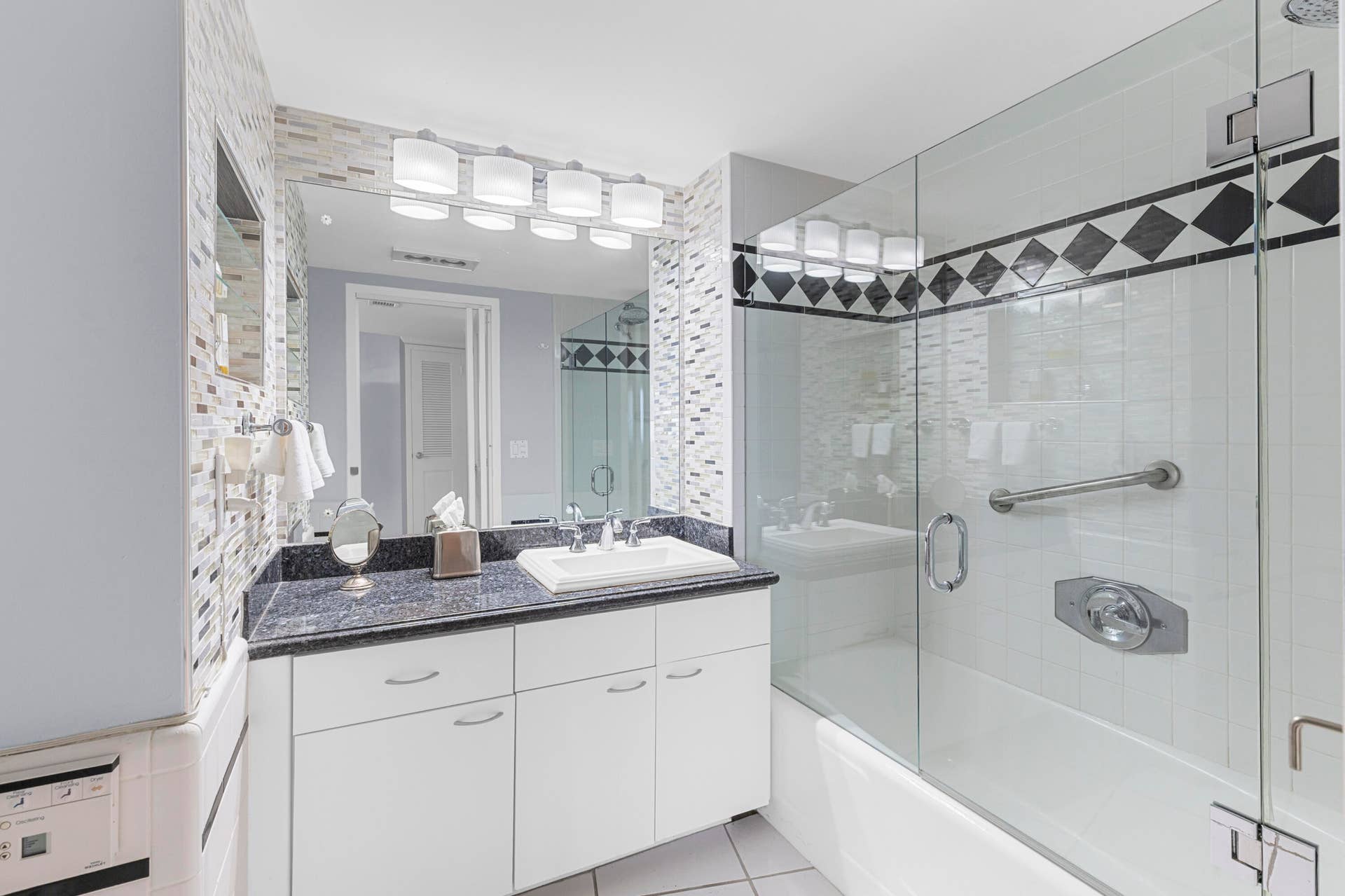 3000 Holiday Drive, #1505, Fort Lauderdale, FL 33316 R6II9459