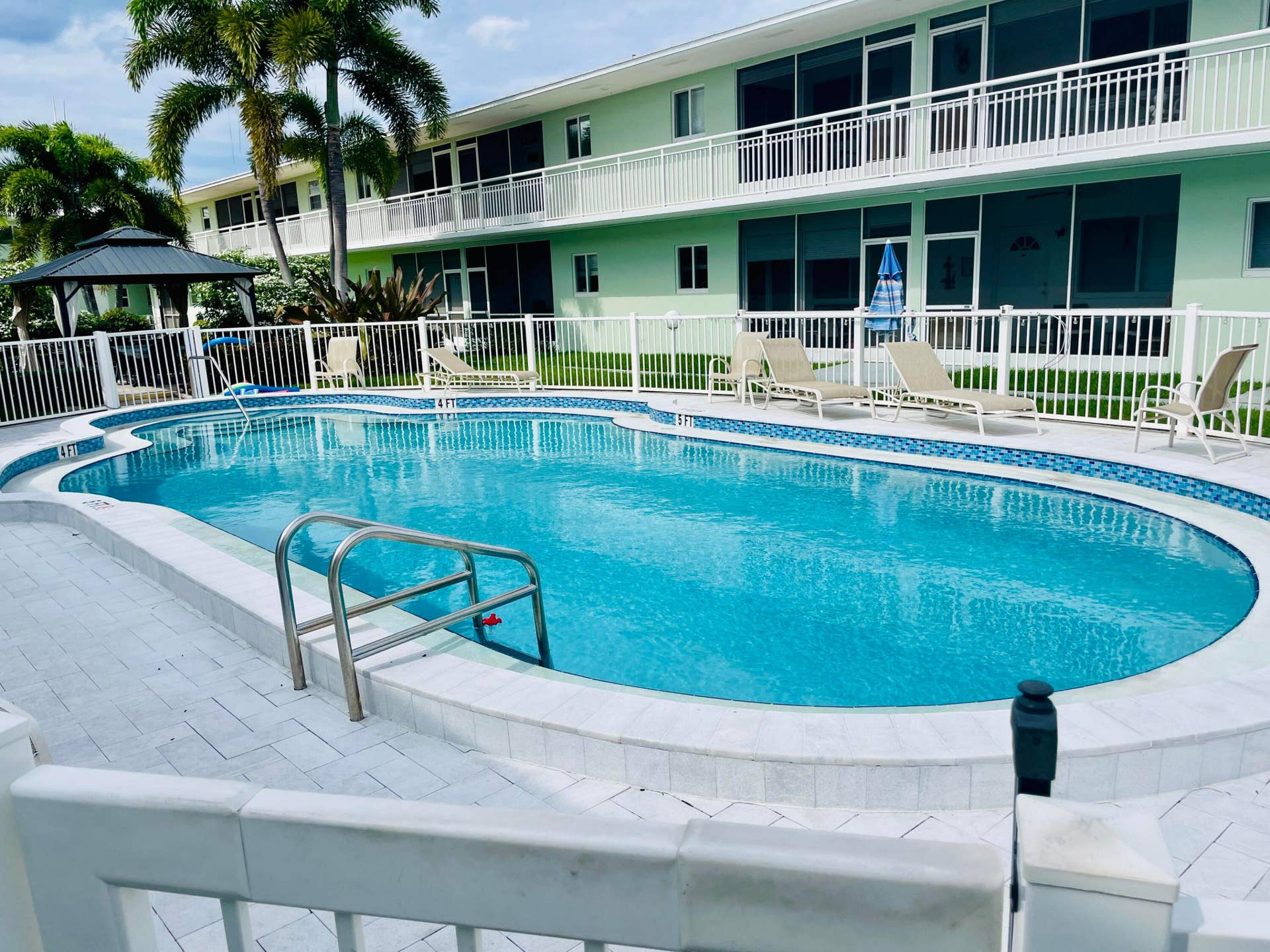 Pool Area (5)
