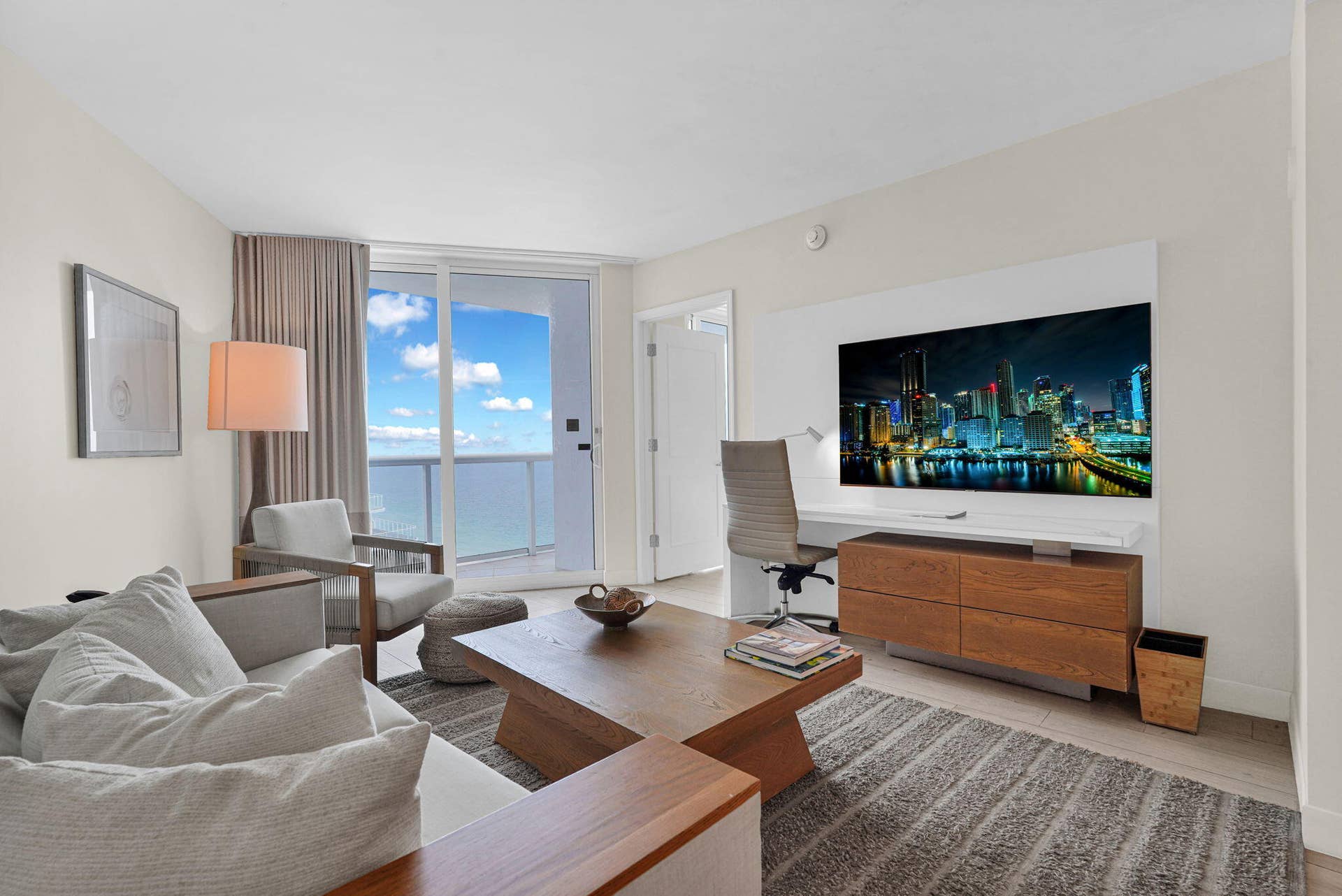 505 N Fort Lauderdale Beach Boulevard, #2214, Fort Lauderdale, FL 33304 15-web-or-mls-DSC02175