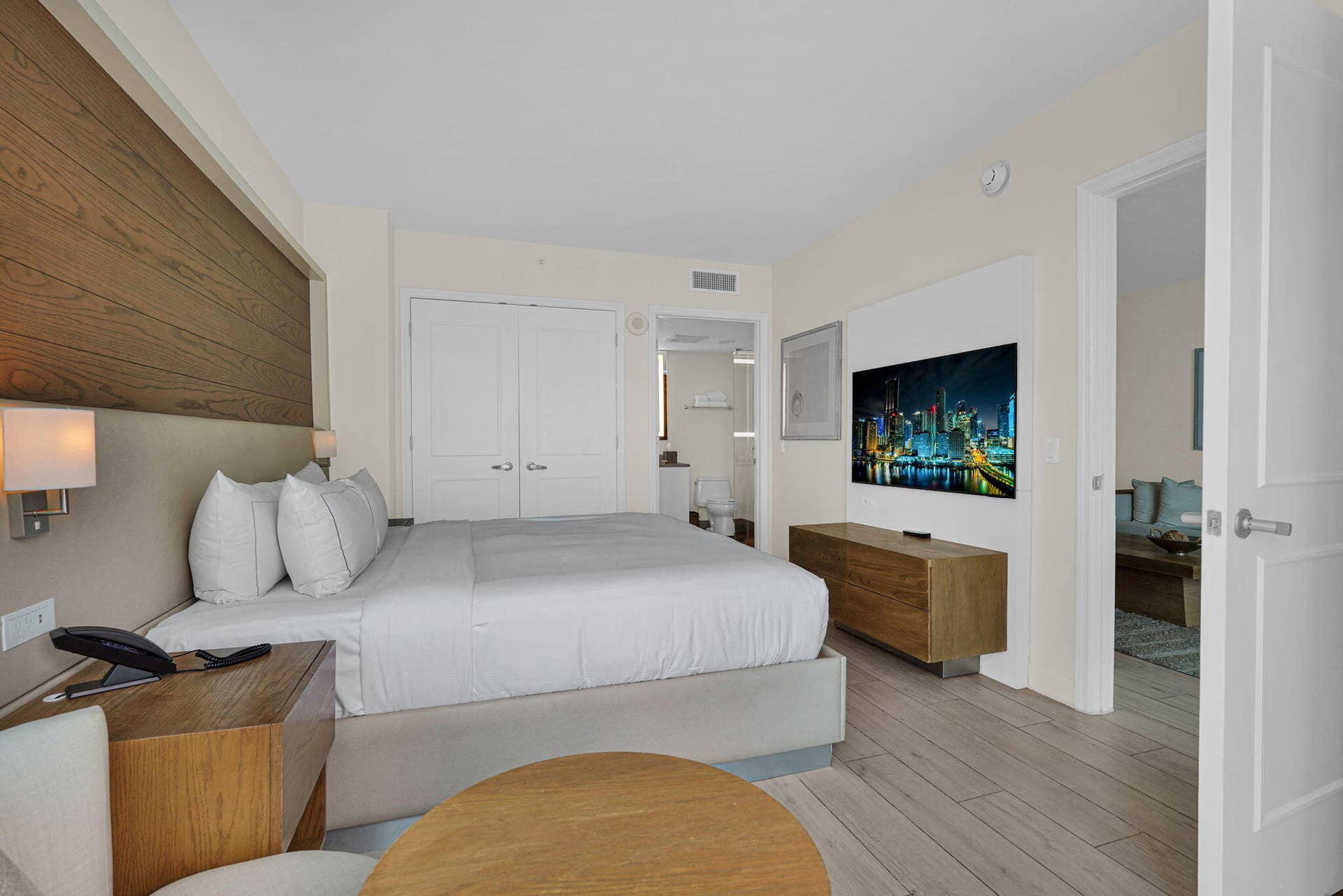 505 N Fort Lauderdale Beach Boulevard, #2214, Fort Lauderdale, FL 33304 29-web-or-mls-DSC02725