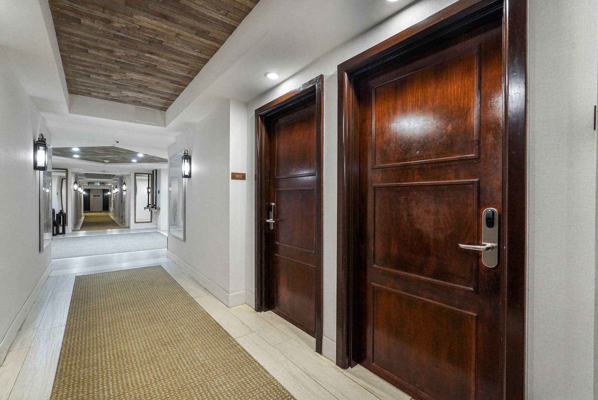 505 N Fort Lauderdale Beach Boulevard, #2214, Fort Lauderdale, FL 33304 32-web-or-mls-DSC02787