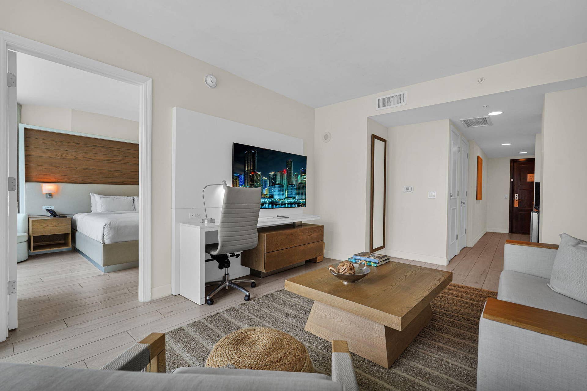505 N Fort Lauderdale Beach Boulevard, #2214, Fort Lauderdale, FL 33304 17-web-or-mls-DSC02265