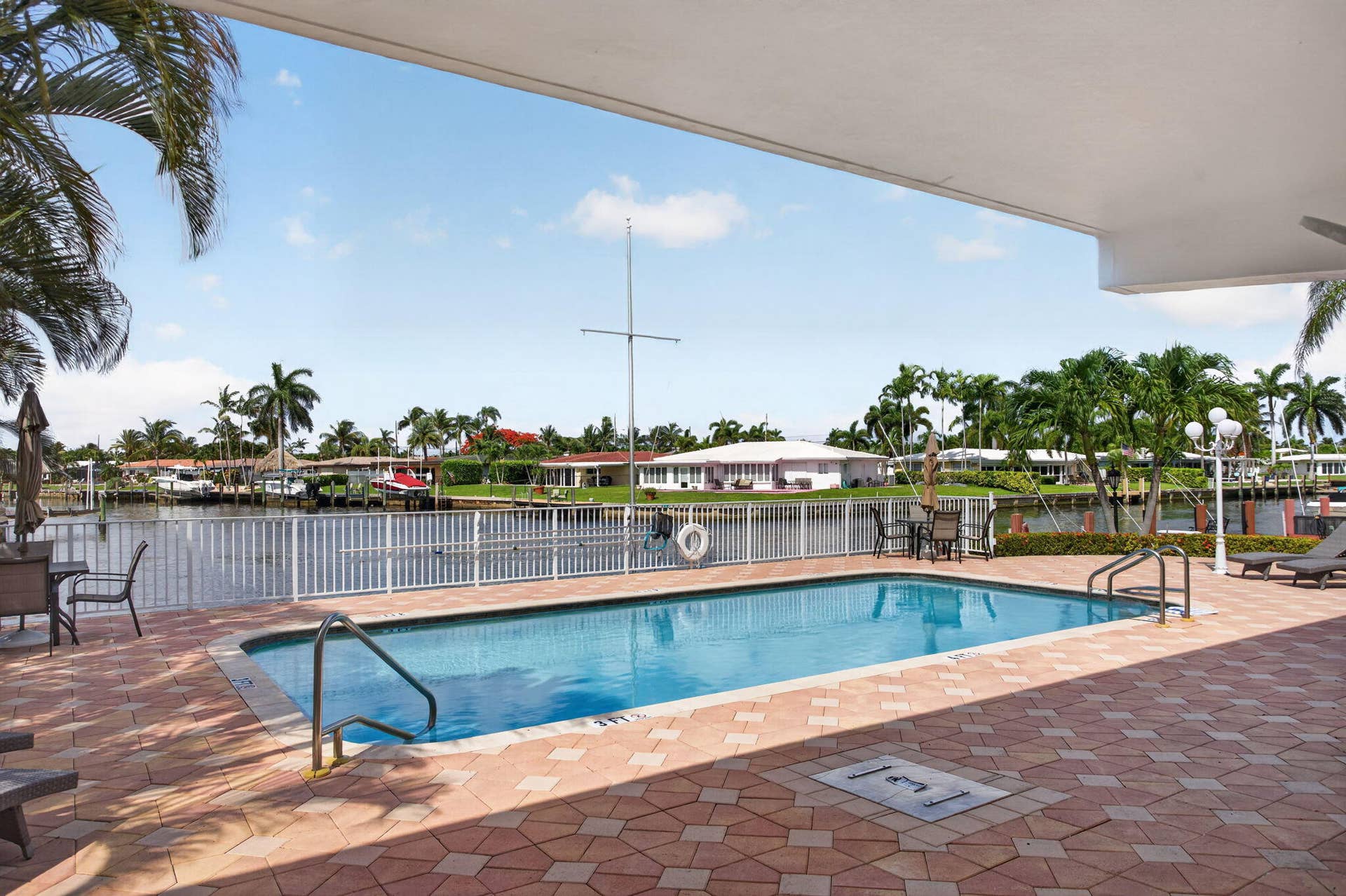 800 Pine Drive, #13, Pompano Beach, FL 33060 29-web-or-mls-800-2049