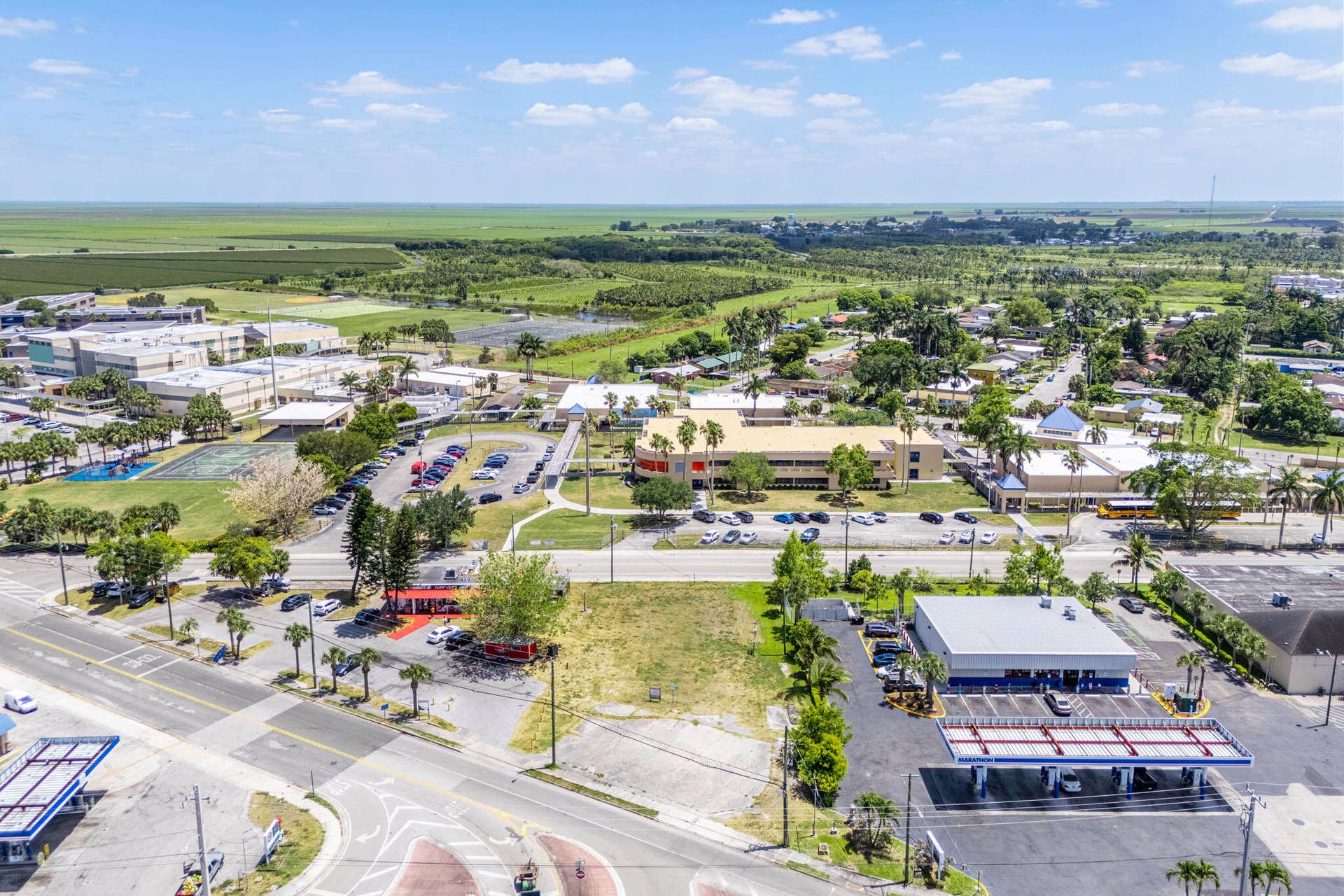 700 Larrimore Rd, Pahokee, FL 33476
