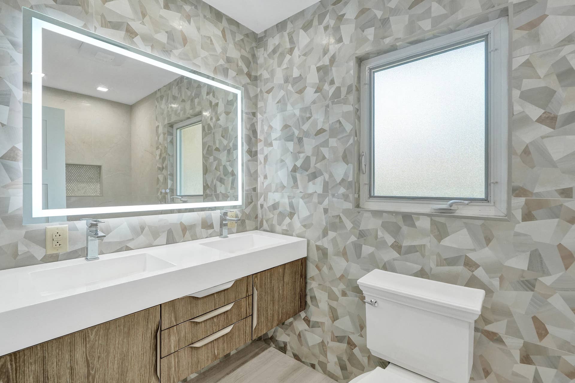 271 SE 5th Terrace, Pompano Beach, FL 33060 2nd bathroom