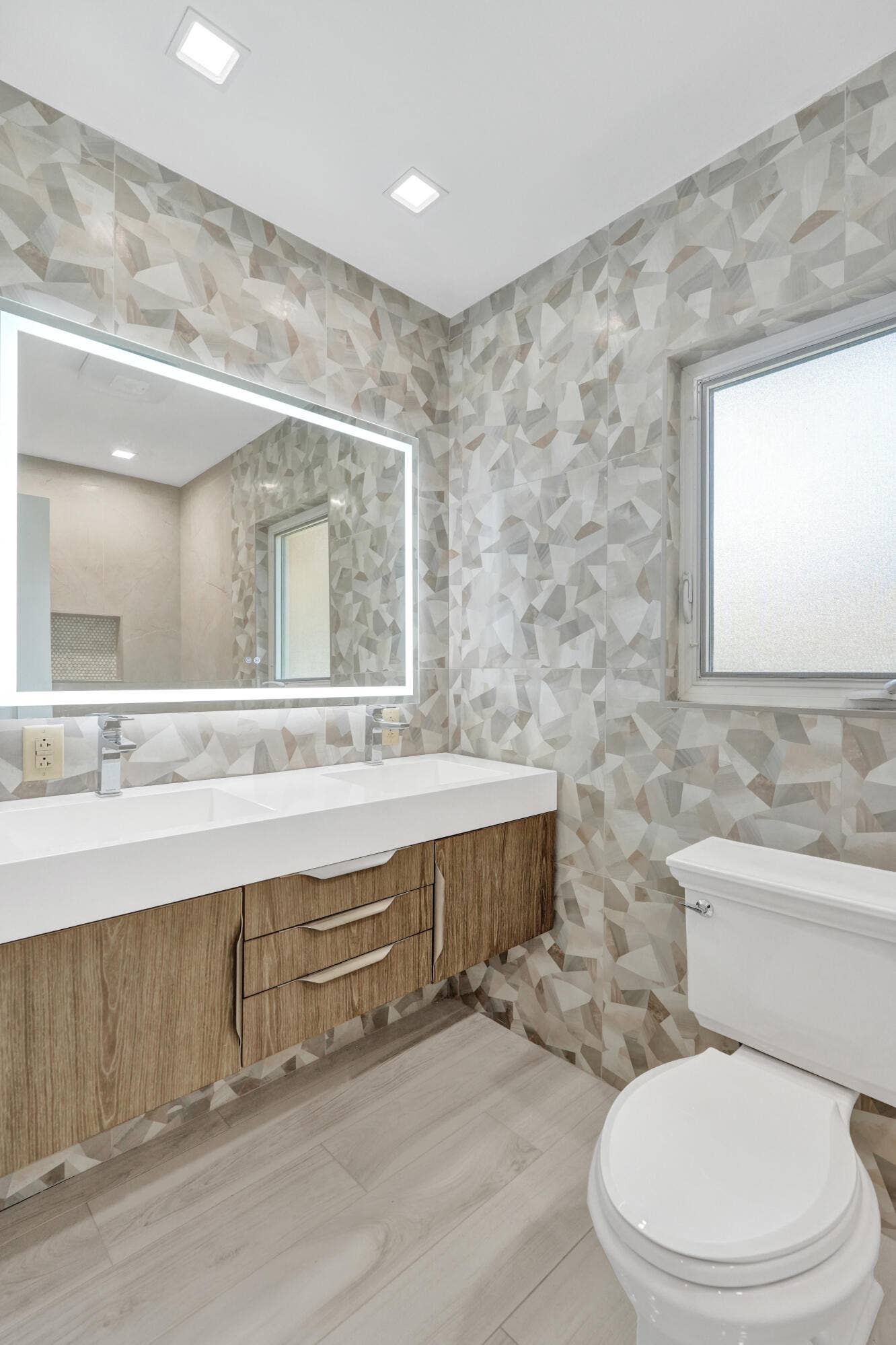 271 SE 5th Terrace, Pompano Beach, FL 33060 2nd bathroom