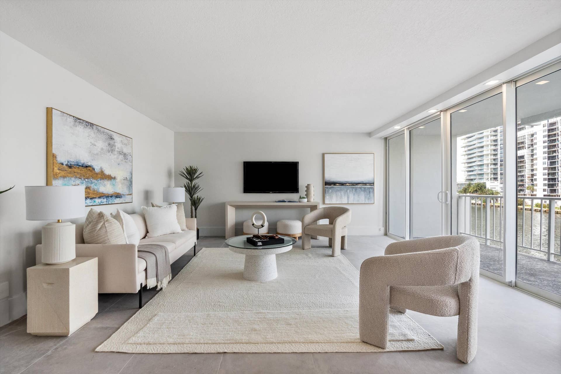 2800 E Sunrise Boulevard, #4c, Fort Lauderdale, FL 33304 Living Room