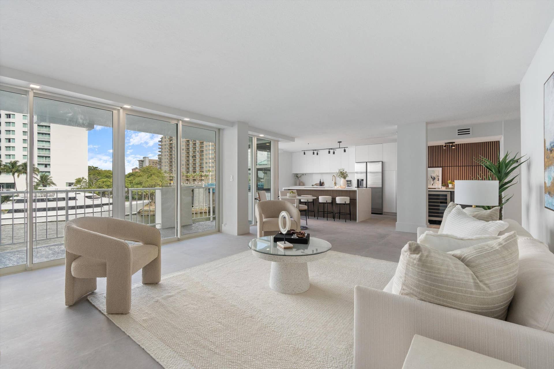 2800 E Sunrise Boulevard, #4c, Fort Lauderdale, FL 33304 Living Room