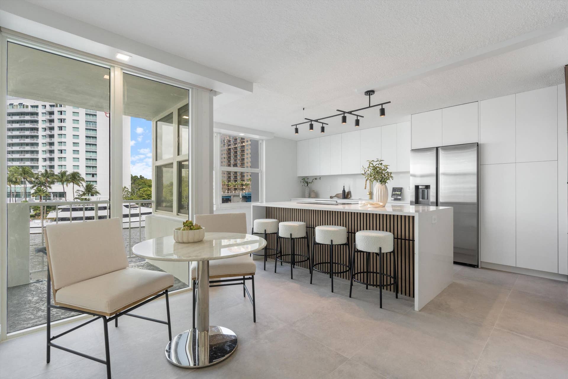 2800 E Sunrise Boulevard, #4c, Fort Lauderdale, FL 33304 Kitchen