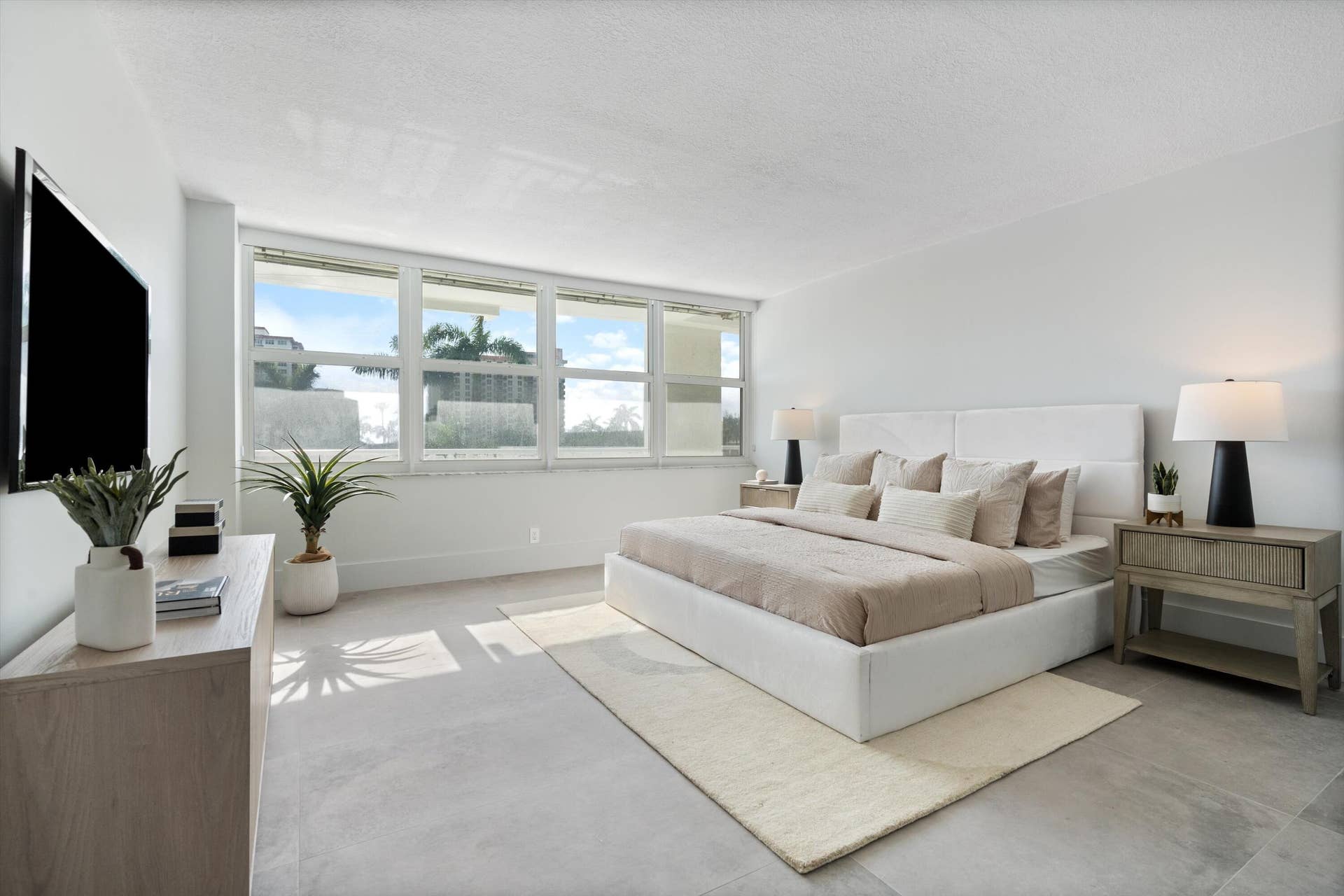 2800 E Sunrise Boulevard, #4c, Fort Lauderdale, FL 33304 Primary Bedroom