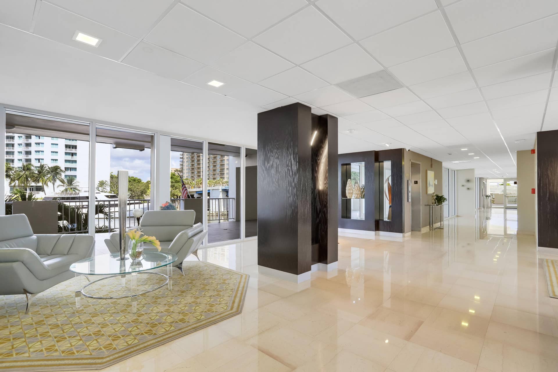 2800 E Sunrise Boulevard, #4c, Fort Lauderdale, FL 33304 Lobby