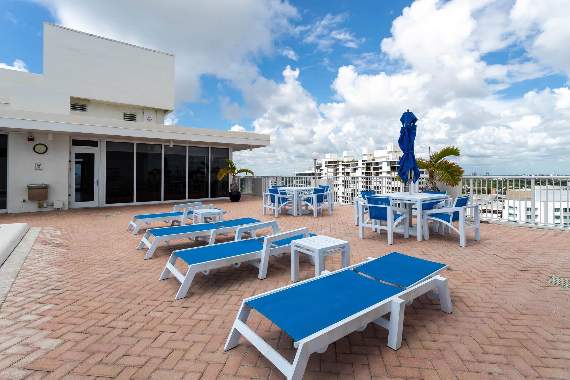 2800 E Sunrise Boulevard, #4c, Fort Lauderdale, FL 33304 Pool Deck