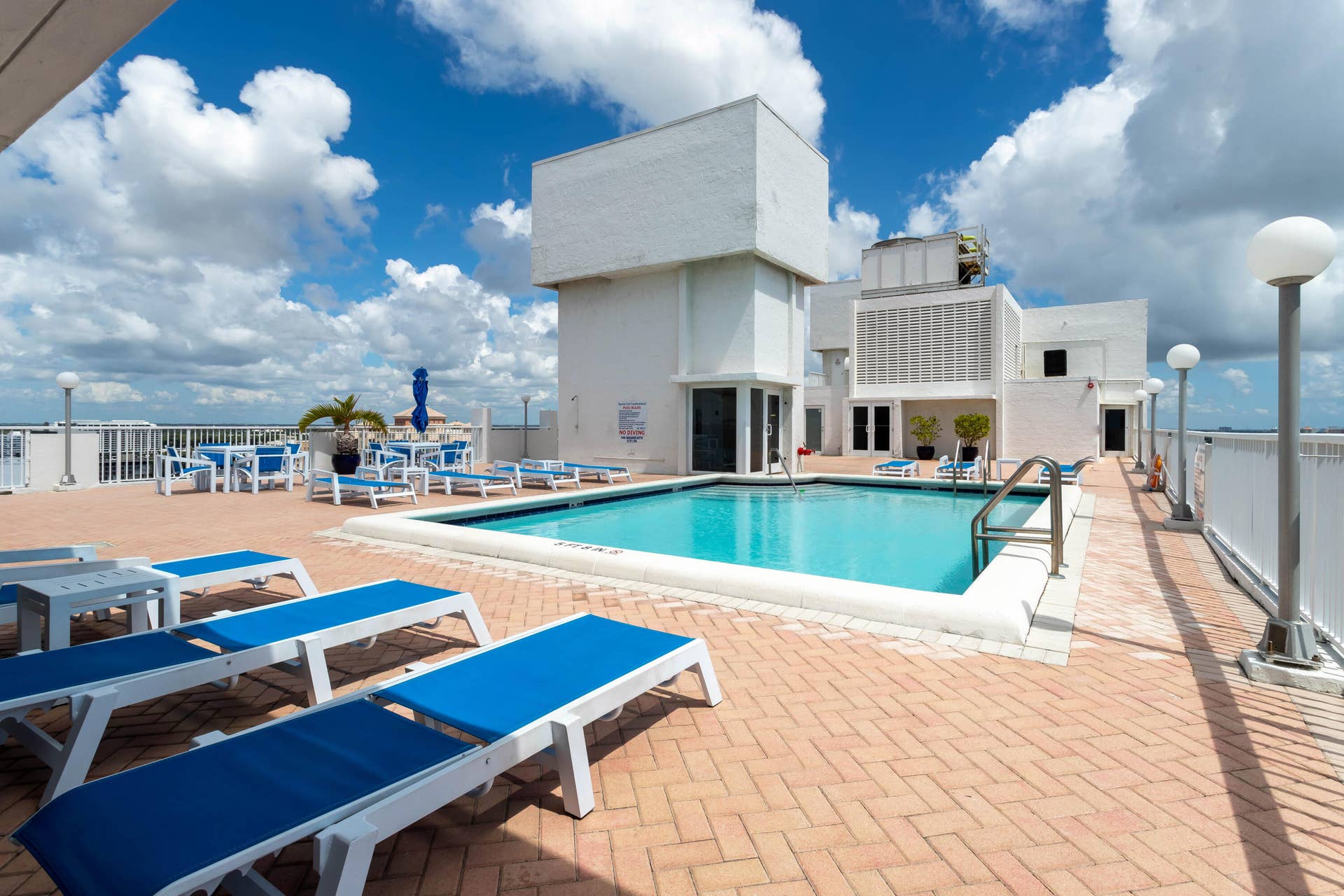 2800 E Sunrise Boulevard, #4c, Fort Lauderdale, FL 33304 Pool Deck