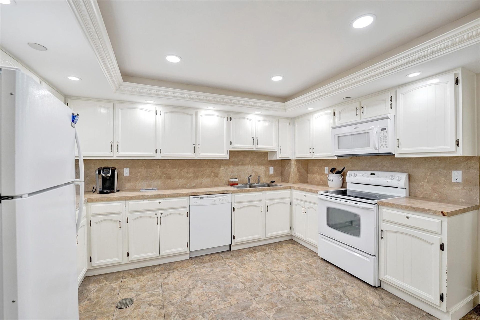 3200 Port Royale Drive N, #905, Fort Lauderdale, FL 33308 Photo 30