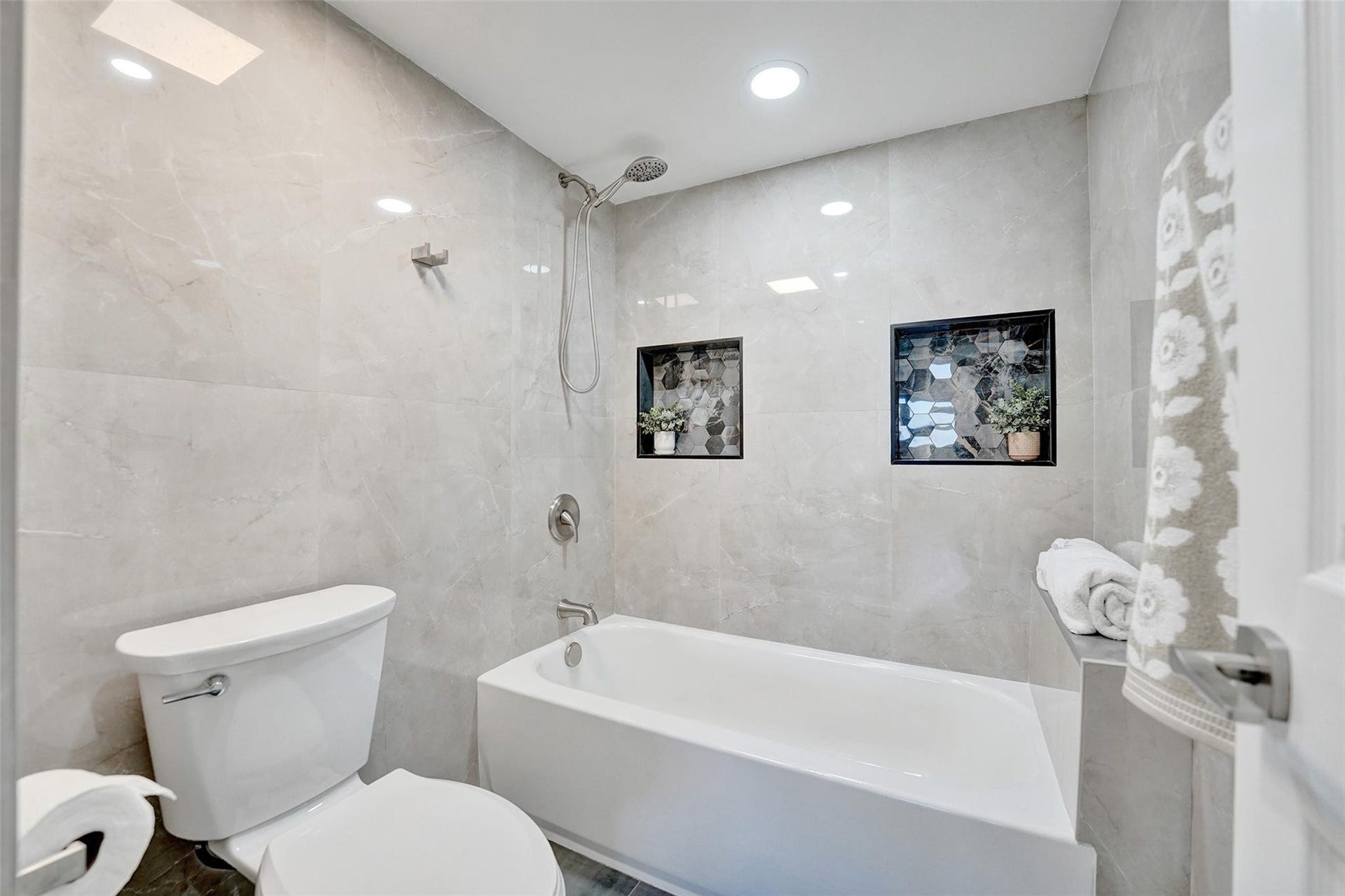 3200 Port Royale Drive N, #905, Fort Lauderdale, FL 33308 Photo 20