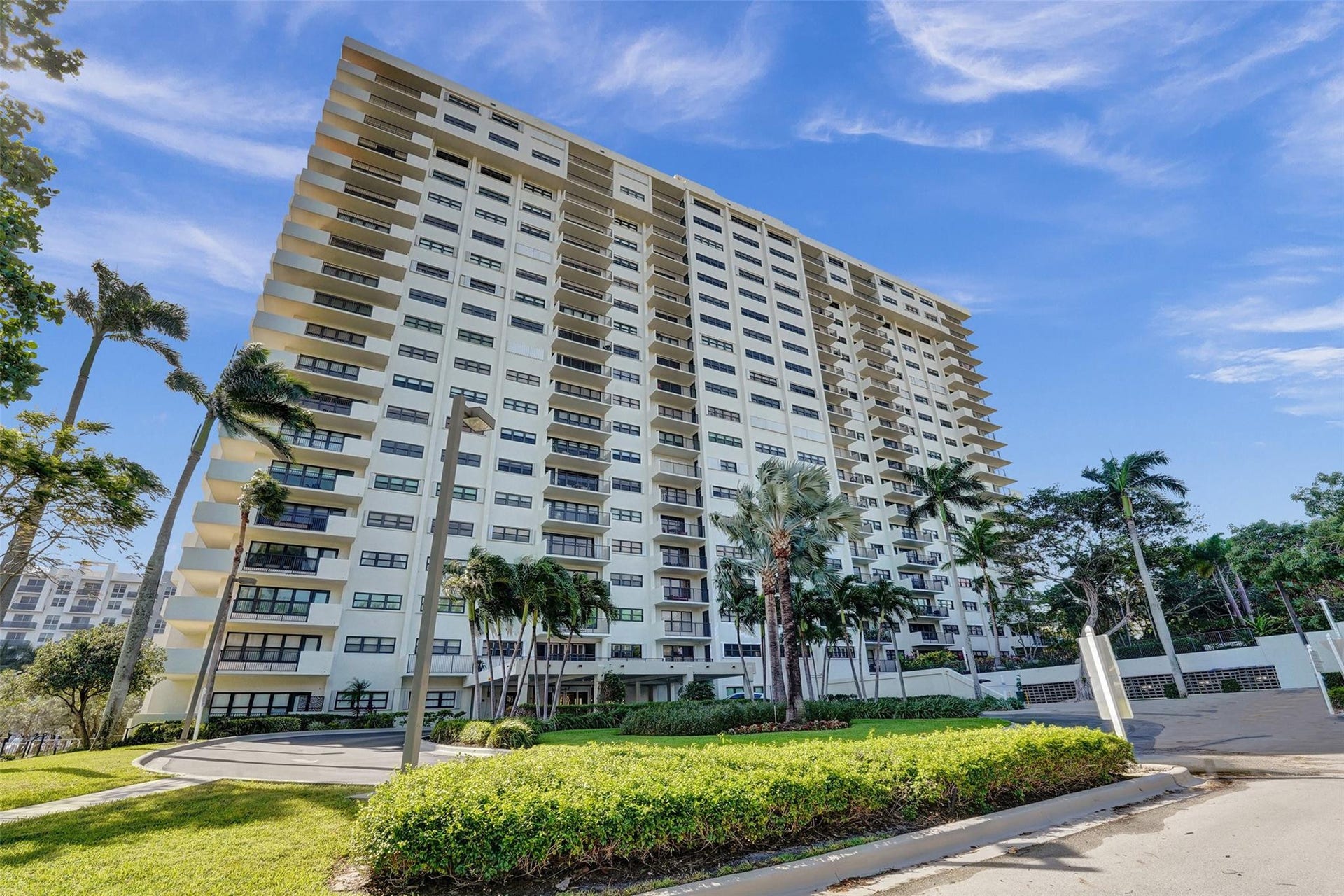 3200 Port Royale Drive N, #905, Fort Lauderdale, FL 33308 Photo 2