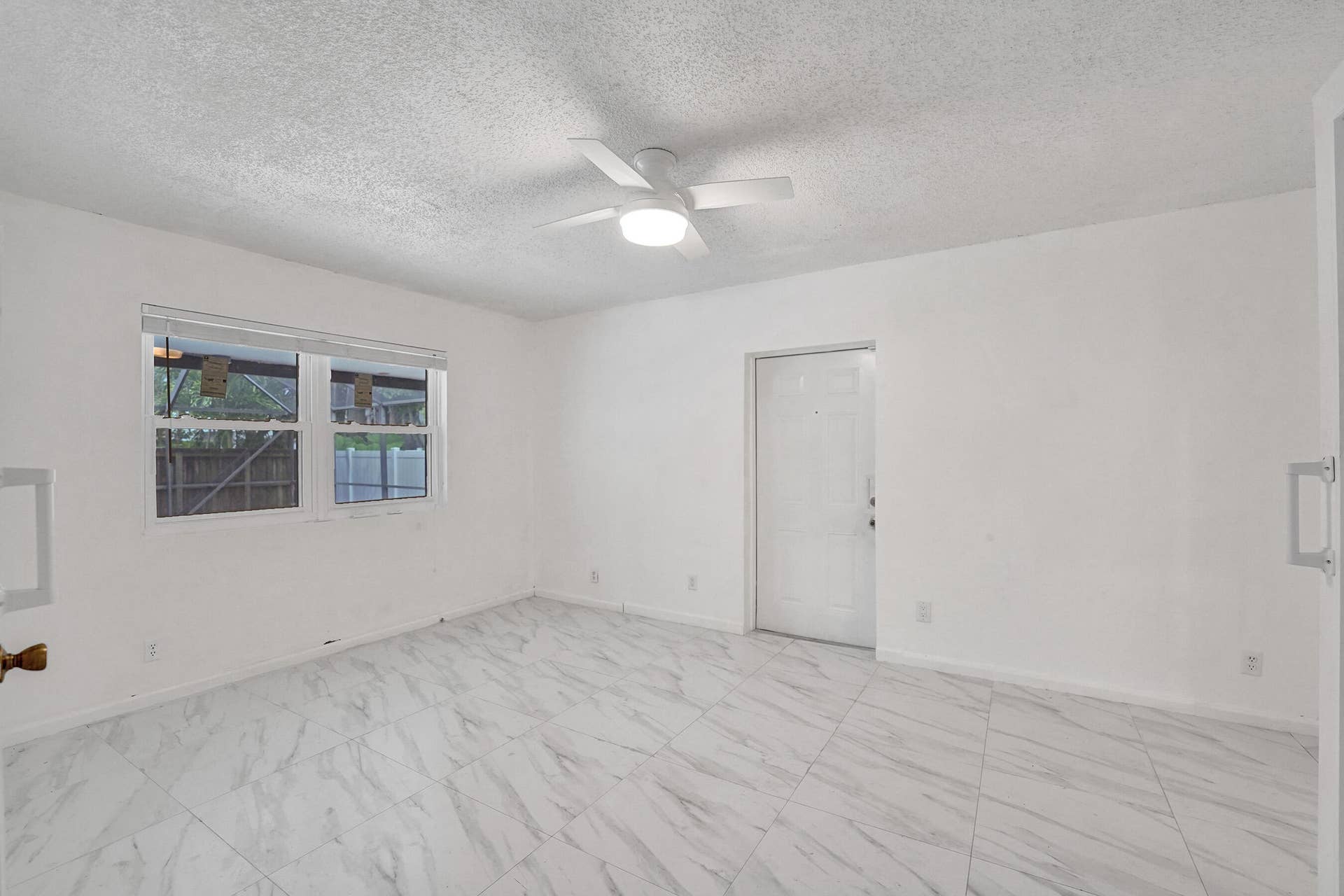 816 SE 12th Street, Fort Lauderdale, FL 33316 DSC02228