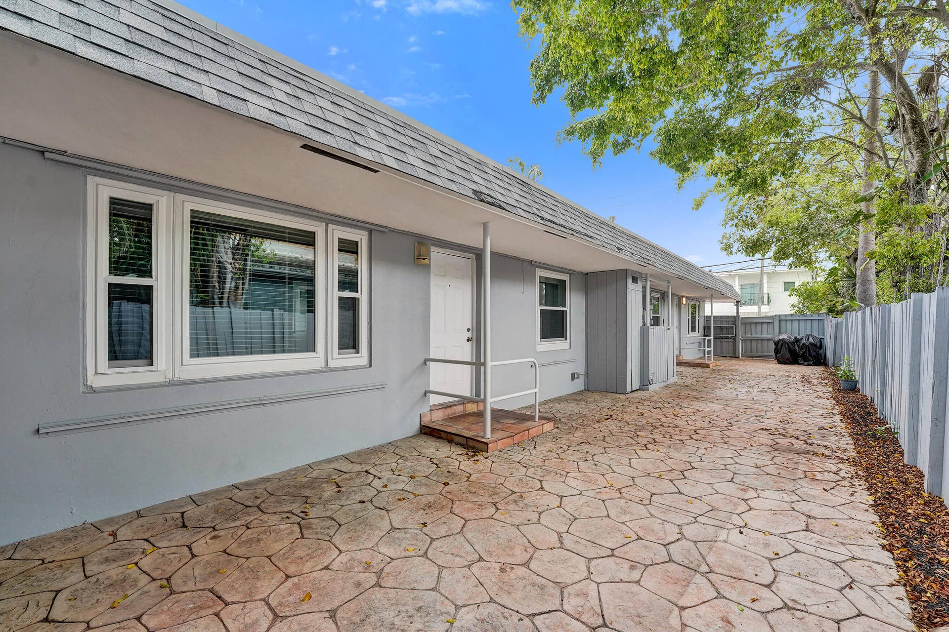 816 SE 12th Street, Fort Lauderdale, FL 33316 DSC02087