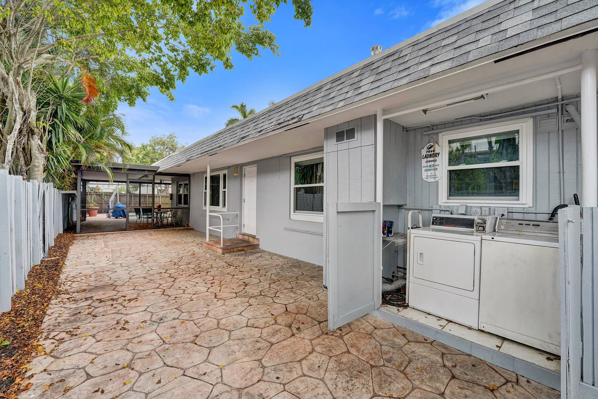 816 SE 12th Street, Fort Lauderdale, FL 33316 DSC02078