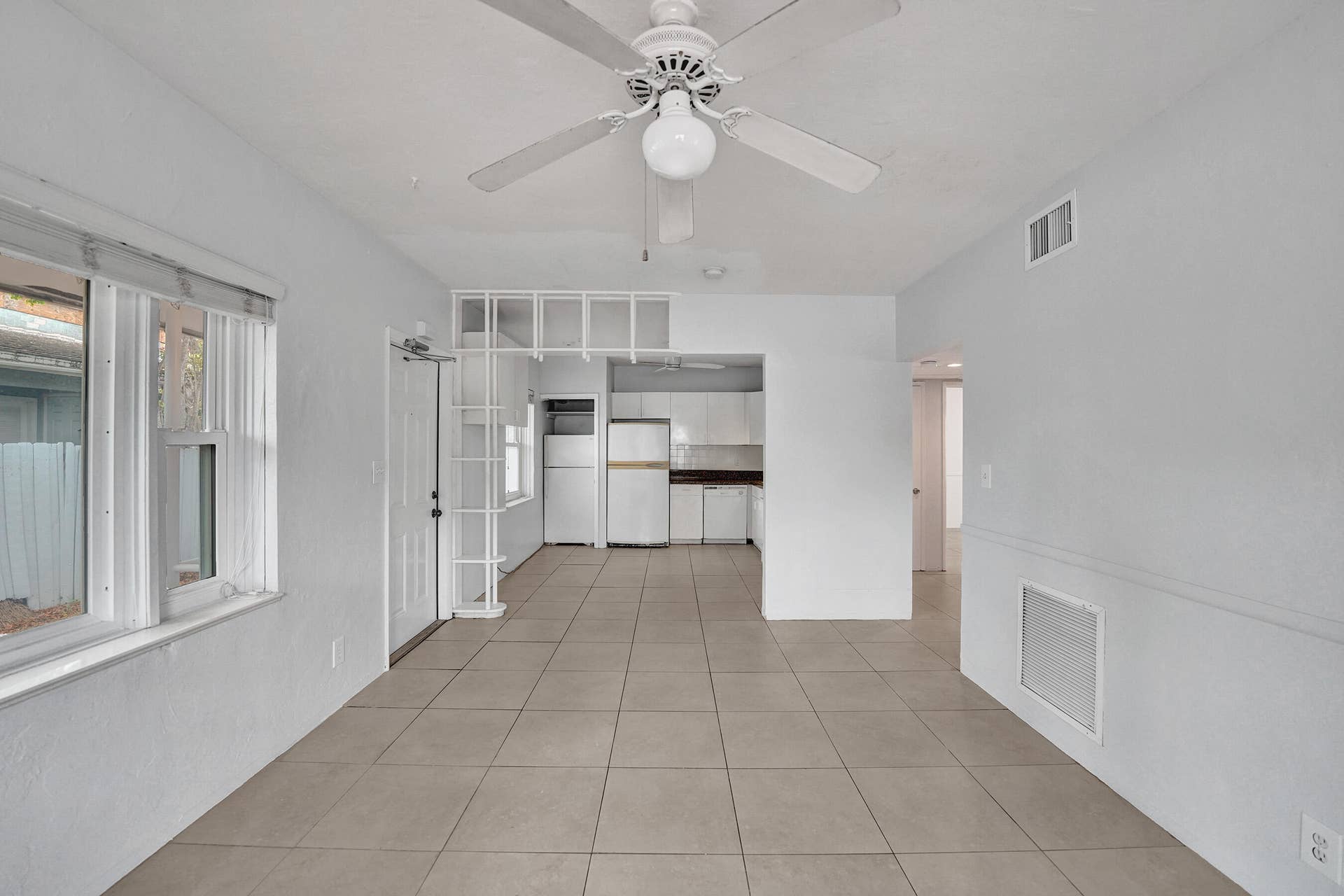 816 SE 12th Street, Fort Lauderdale, FL 33316 DSC02006