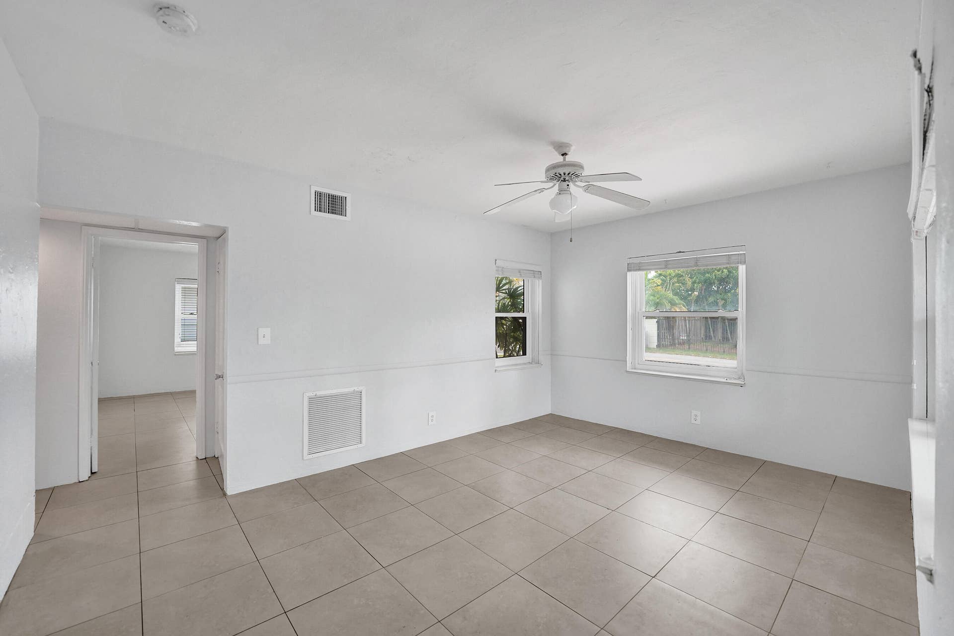 816 SE 12th Street, Fort Lauderdale, FL 33316 DSC01994