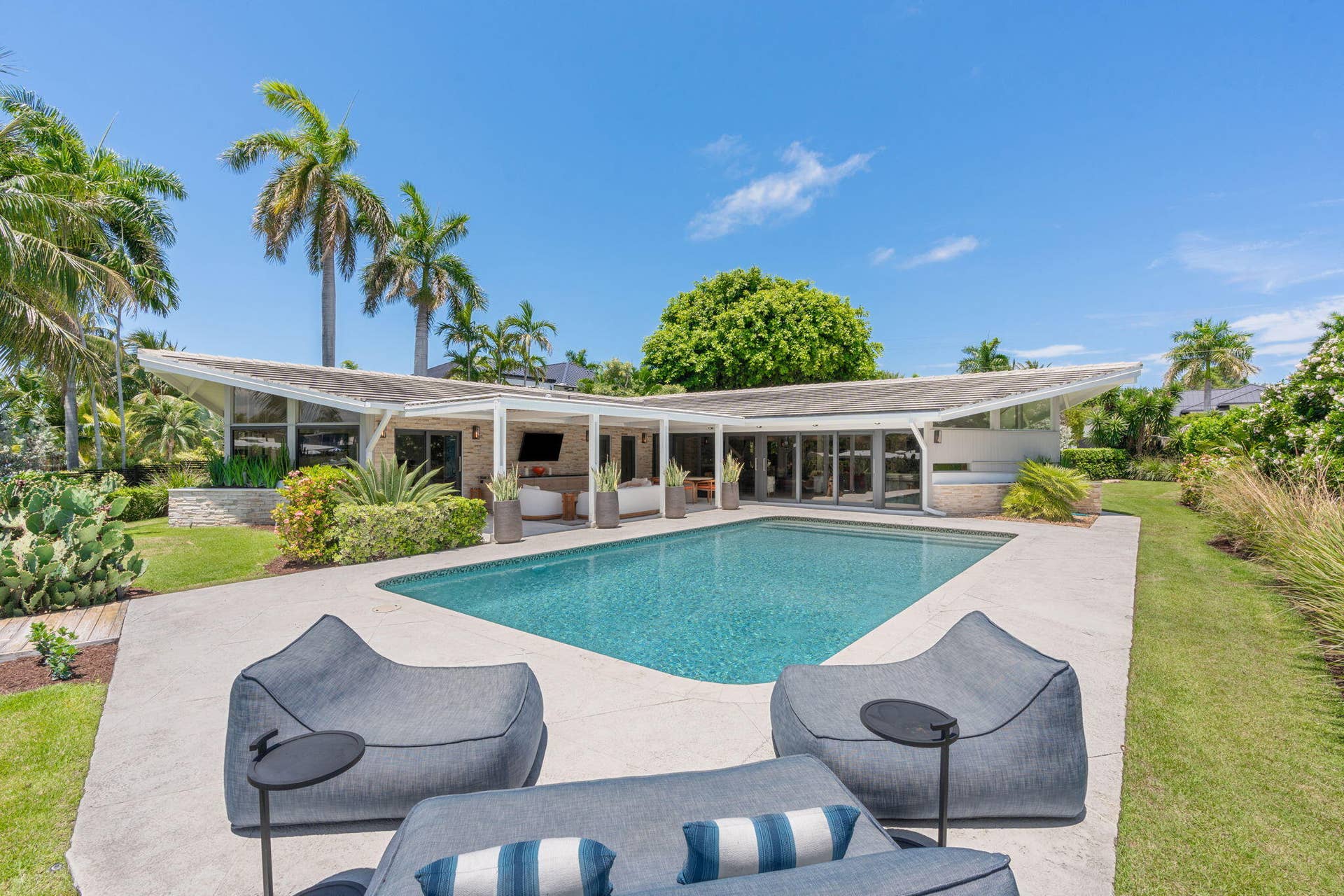 1425 Middle River Drive, Fort Lauderdale, FL 33304 61-web-or-mls-1425 Middle River Dr Fort