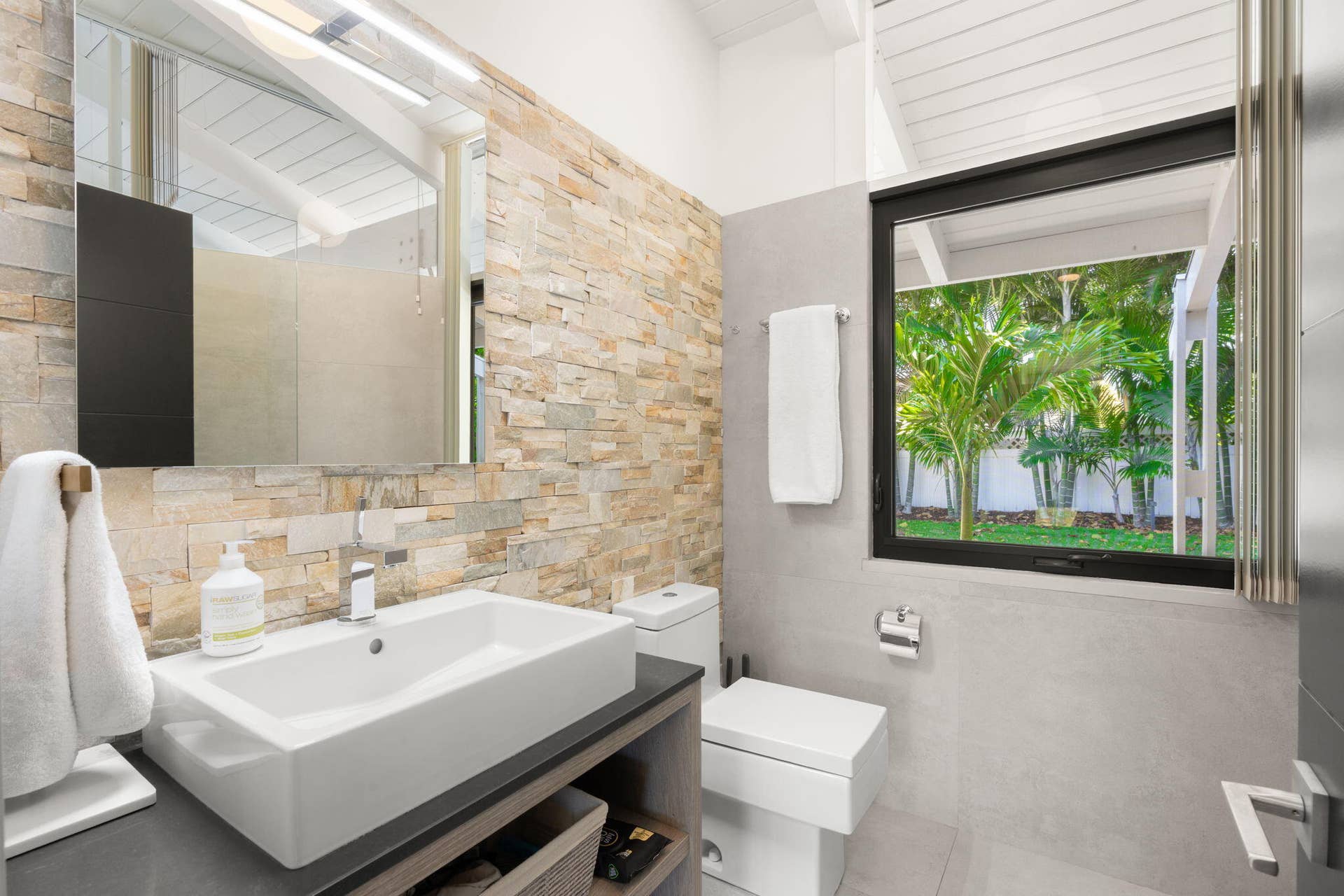 1425 Middle River Drive, Fort Lauderdale, FL 33304 36-web-or-mls-1425 Middle River Dr Fort