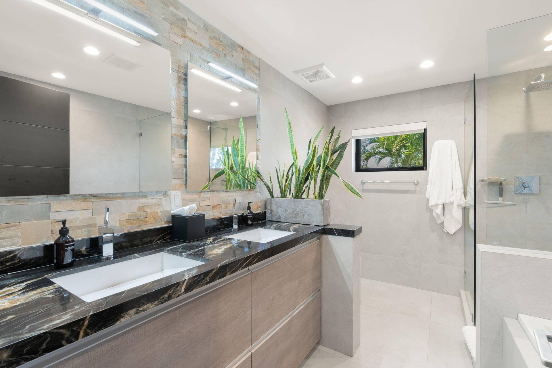 1425 Middle River Drive, Fort Lauderdale, FL 33304 44-web-or-mls-1425 Middle River Dr Fort