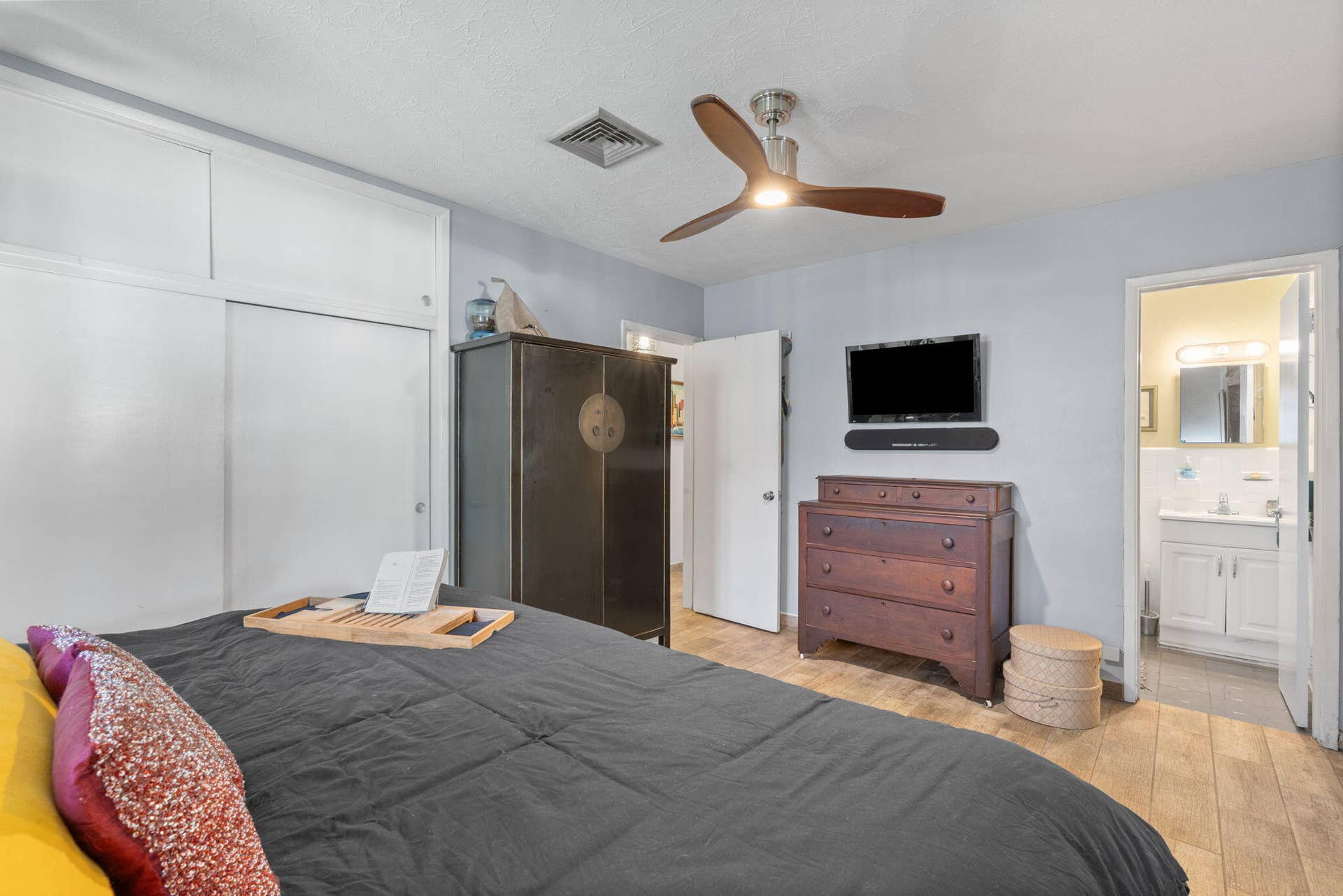 9-web-or-mls-240 SE 2nd Ave, Pompano Bea
