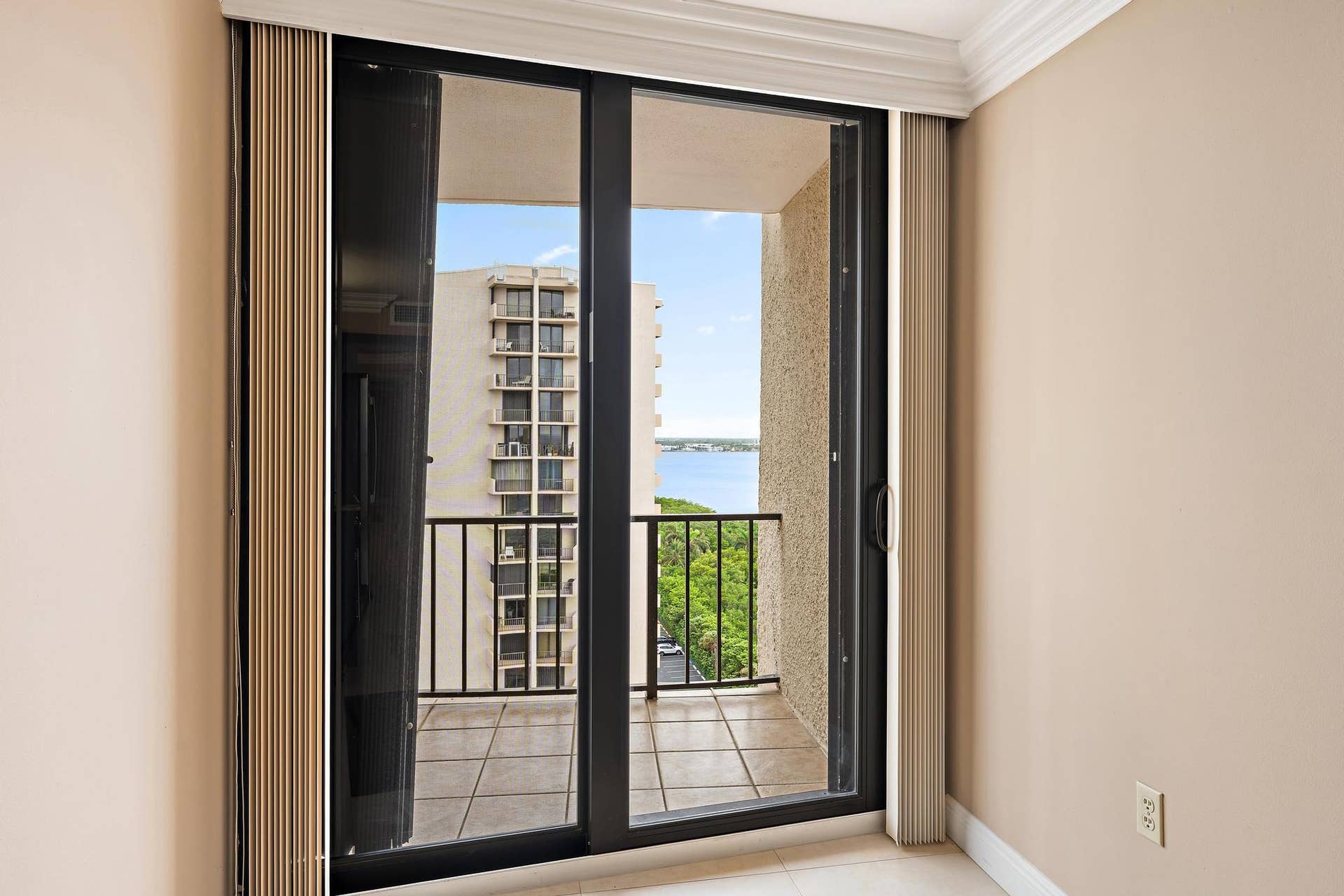 4200 N Ocean Dr 1404-15