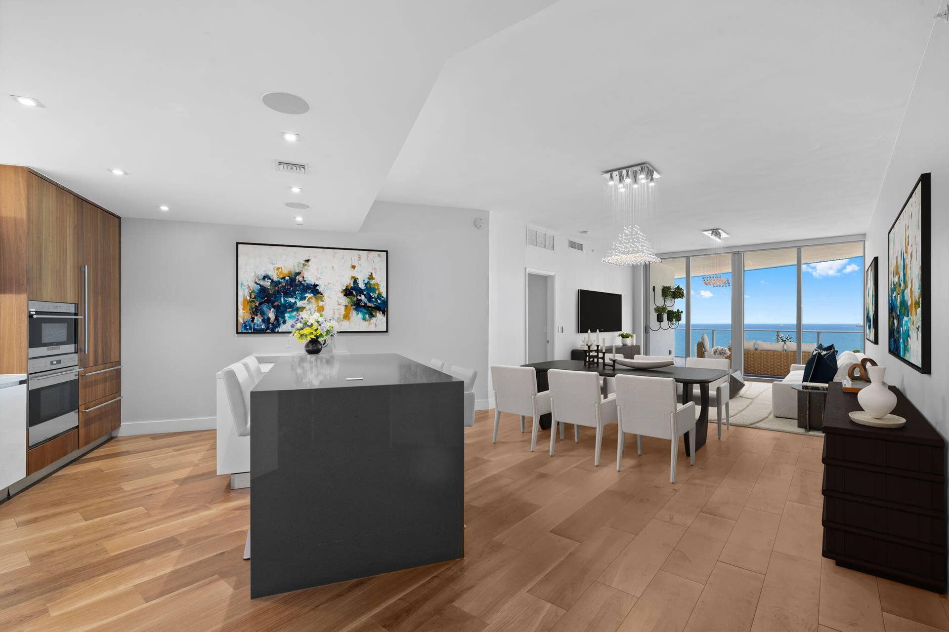 701 N Fort Lauderdale Beach Boulevard, #1103, Fort Lauderdale, FL 33304 Virtually Staged