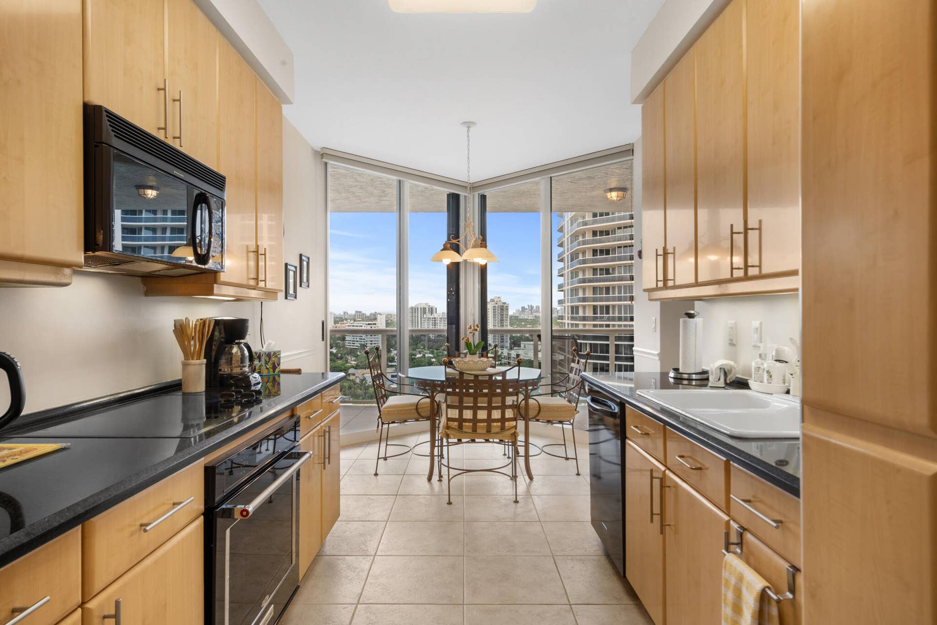 3200 N Ocean Boulevard, #1506, Fort Lauderdale, Fort Lauderdale, FL 33308 kitchen