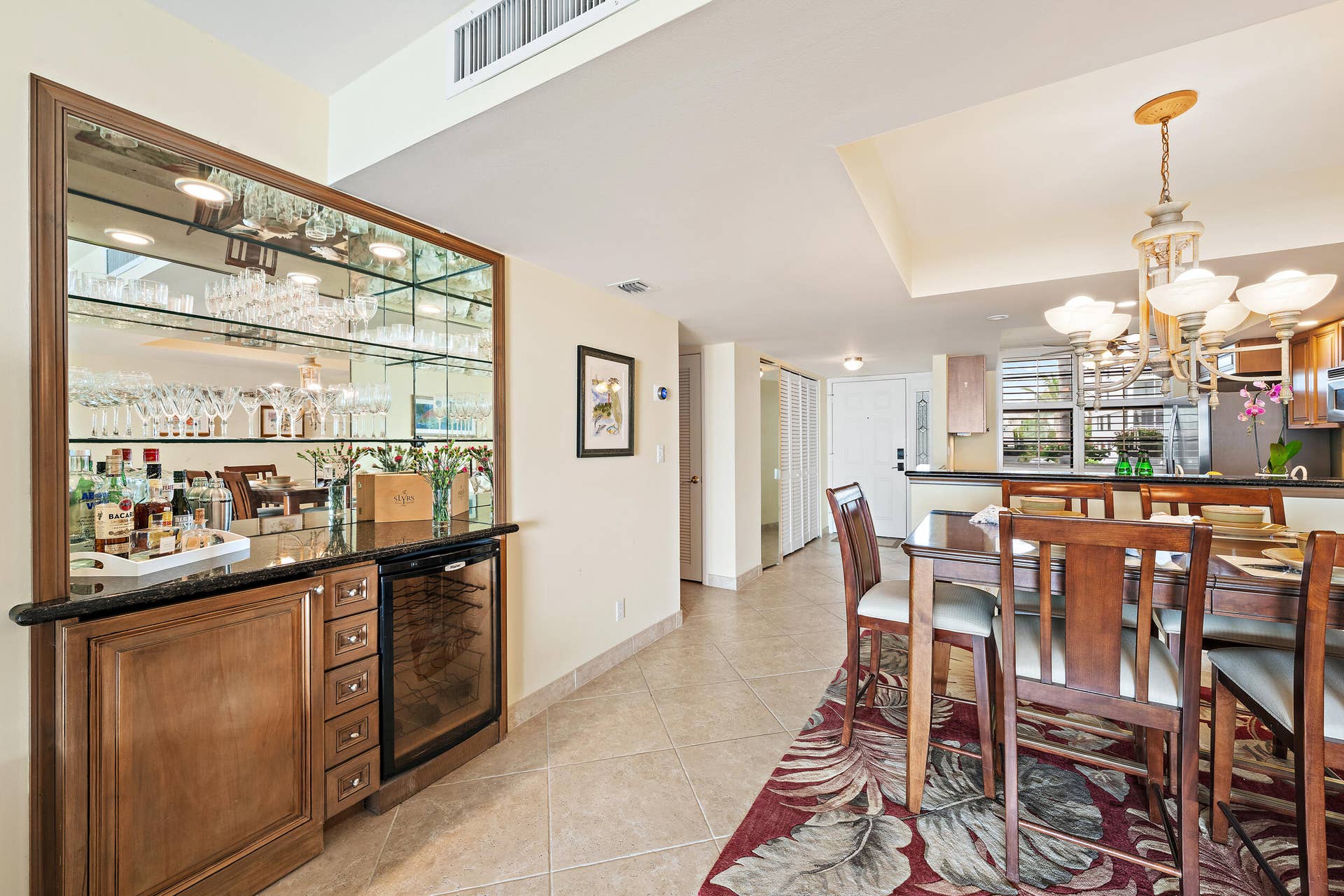900 Ocean Drive, #202, Juno Beach, FL 33408 Bar area