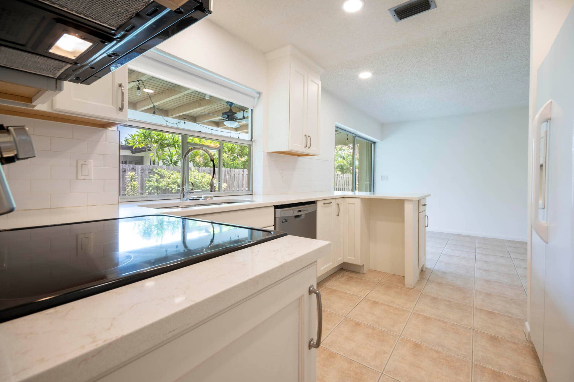 18020 Palm Point Drive, Jupiter, FL 33458 Kitchen