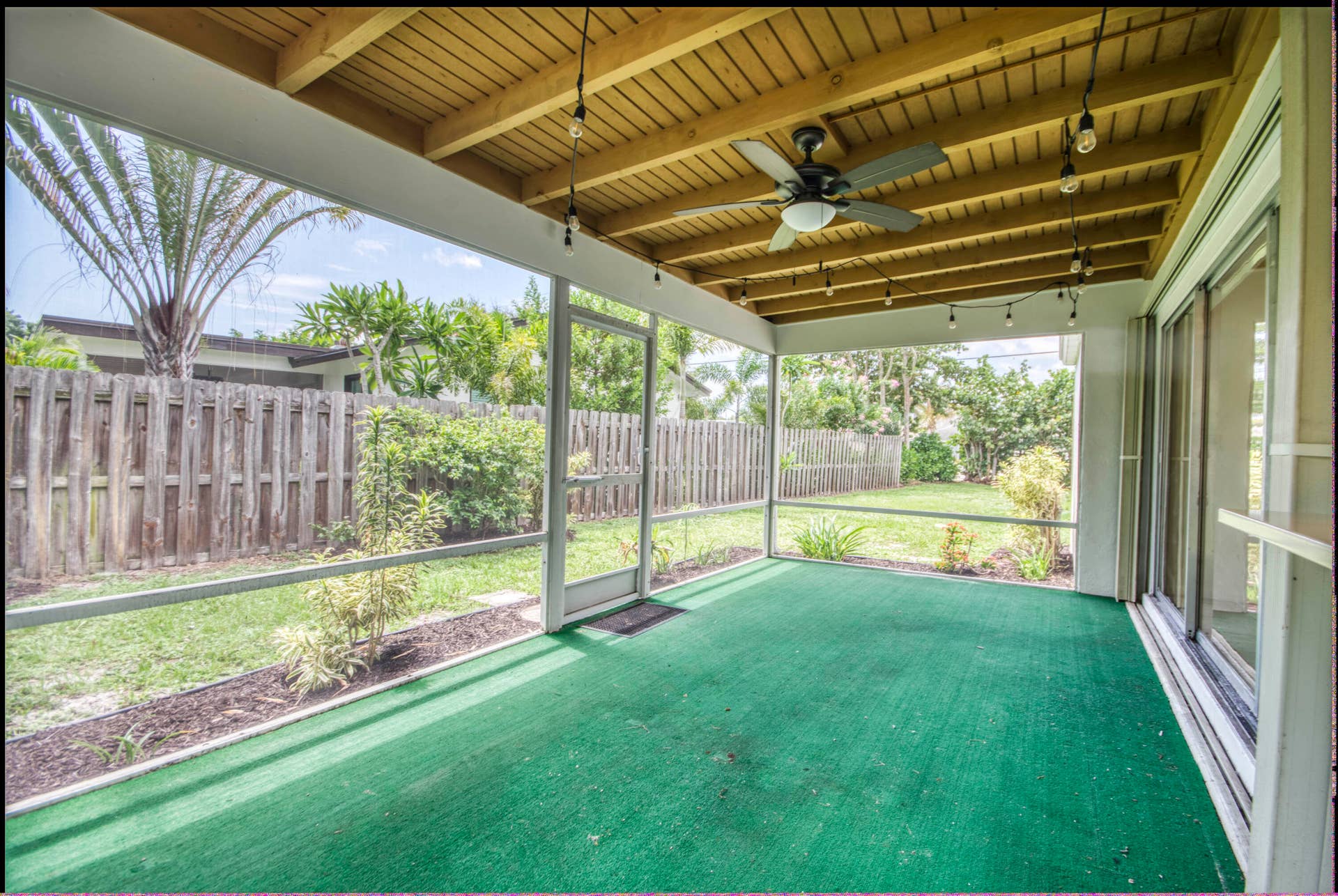 18020 Palm Point Drive, Jupiter, FL 33458 Screen-Enclosed Patio