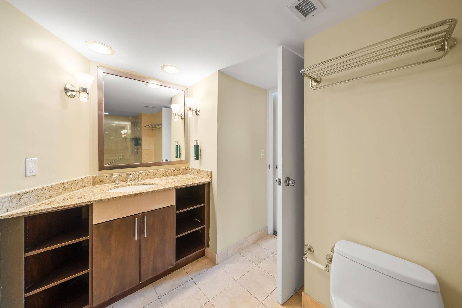 2670 E Sunrise Boulevard, #1201, Fort Lauderdale, FL 33304 14-web-or-mls-2670 E Sunrise Blvd Unit 1