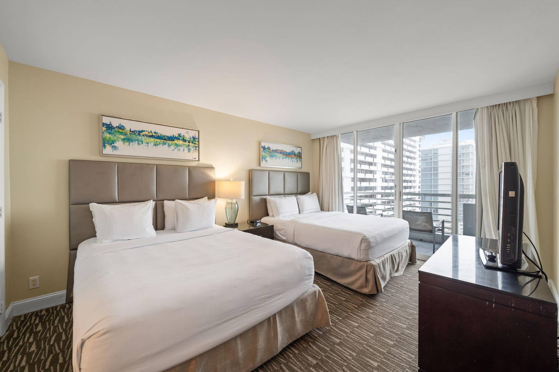 2670 E Sunrise Boulevard, #1201, Fort Lauderdale, FL 33304 6-web-or-mls-2670 E Sunrise Blvd Unit 11