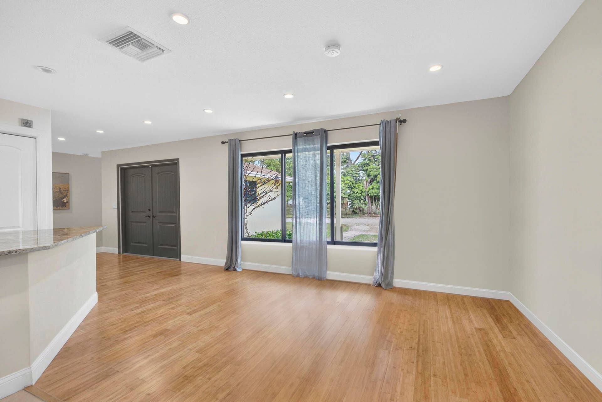 Entry Living
