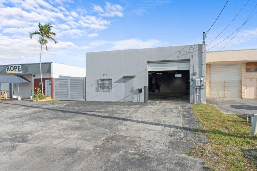 Property photo for 270 SW 33rd Street, Fort Lauderdale, FL