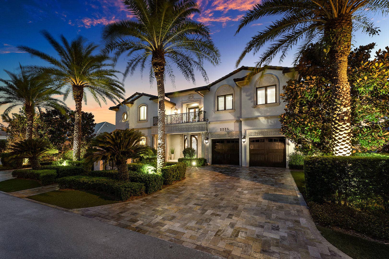 2225_West_Silver_Palm_Road_Dusk_02
